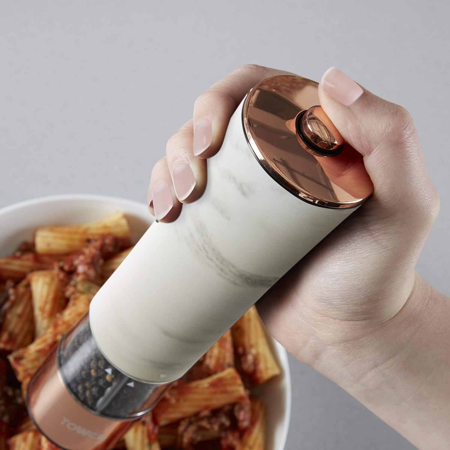 Tower Marble Rose Gold Electric Salt and Pepper Mill with LED Light, Battery-Operated Grinding Mechanism, White Marble and Rose Gold - Image 4