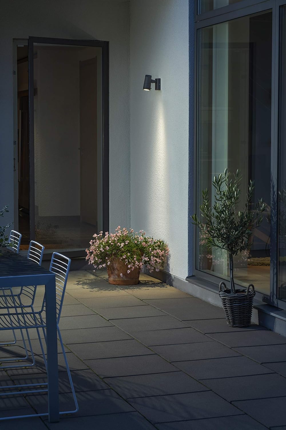 Konstsmide Outdoor Wall Light Mains Powered/Andria Down Modern Outdoor Spotlight/High Power LED 8 Watt Wall Lamp/Adjustable Angle and Beam/Clear Glass Lens/Aluminium/IP54/Anthracite Outside Light - Image 4