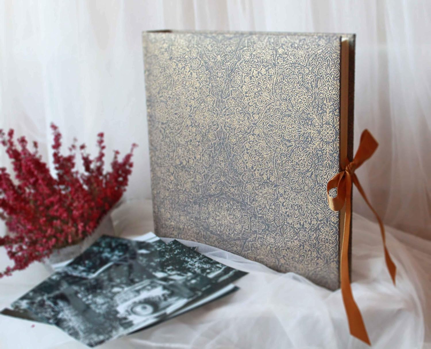 High quality classic gold and black photo album for 300