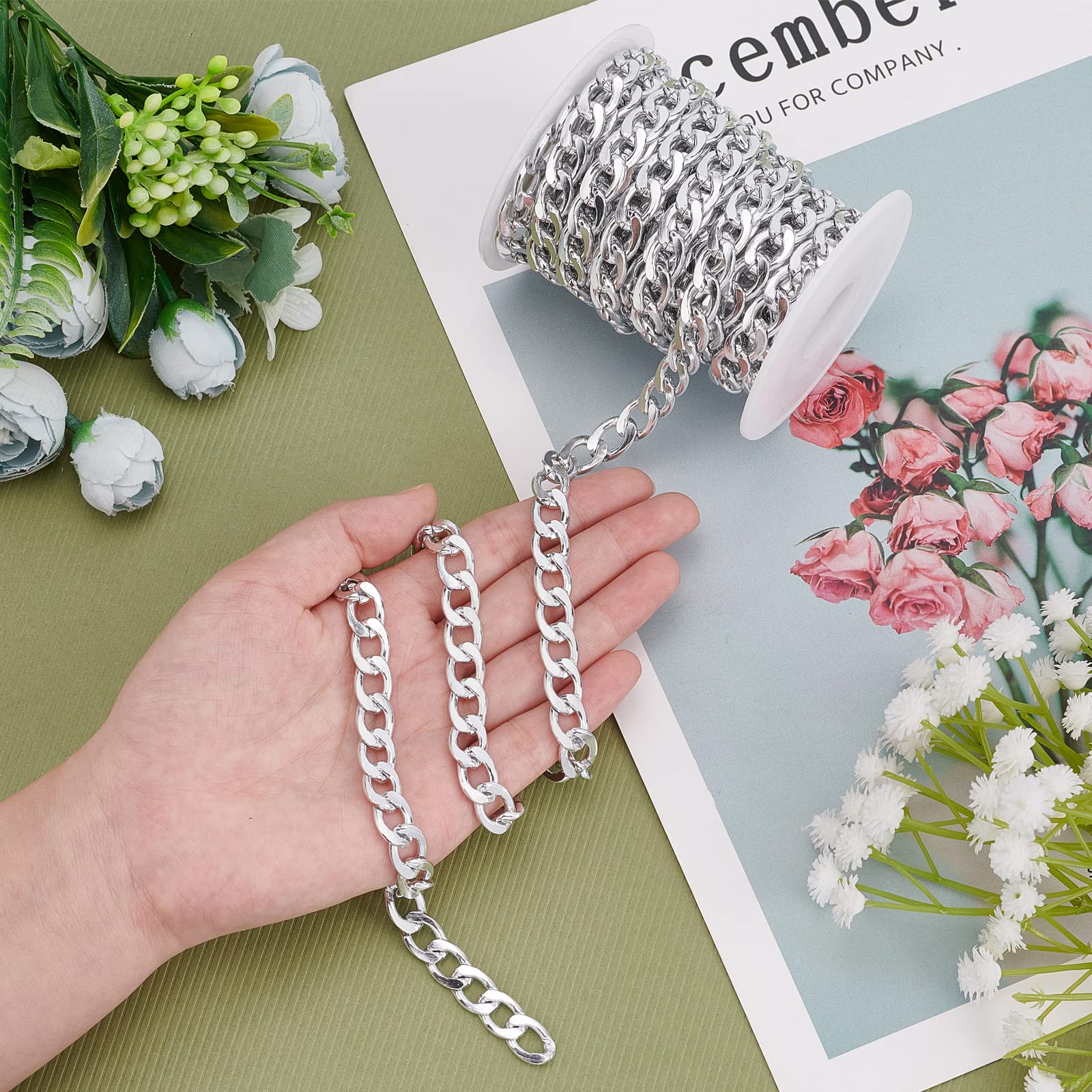 CHGCRAFT 16.4 Feet Aluminium Curb Chains Smooth Surface Charm Unwelded Connector Chain with Spool Silver Color Chains for Necklace Jewelry Accessories DIY Making, 0.5x0.35x0.1inch