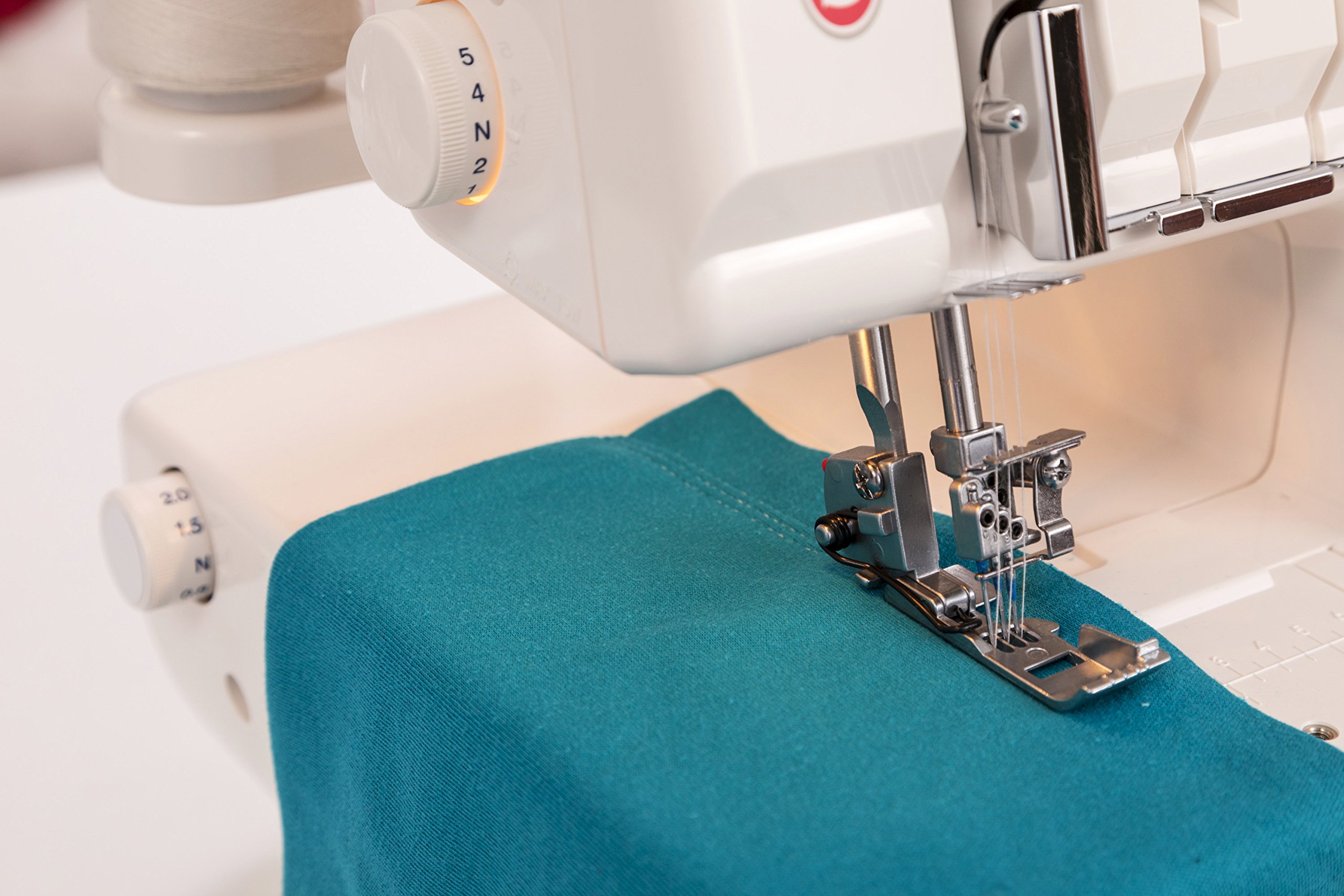 Singer Professional 5 14T968DC Serger with 2345 Threaded