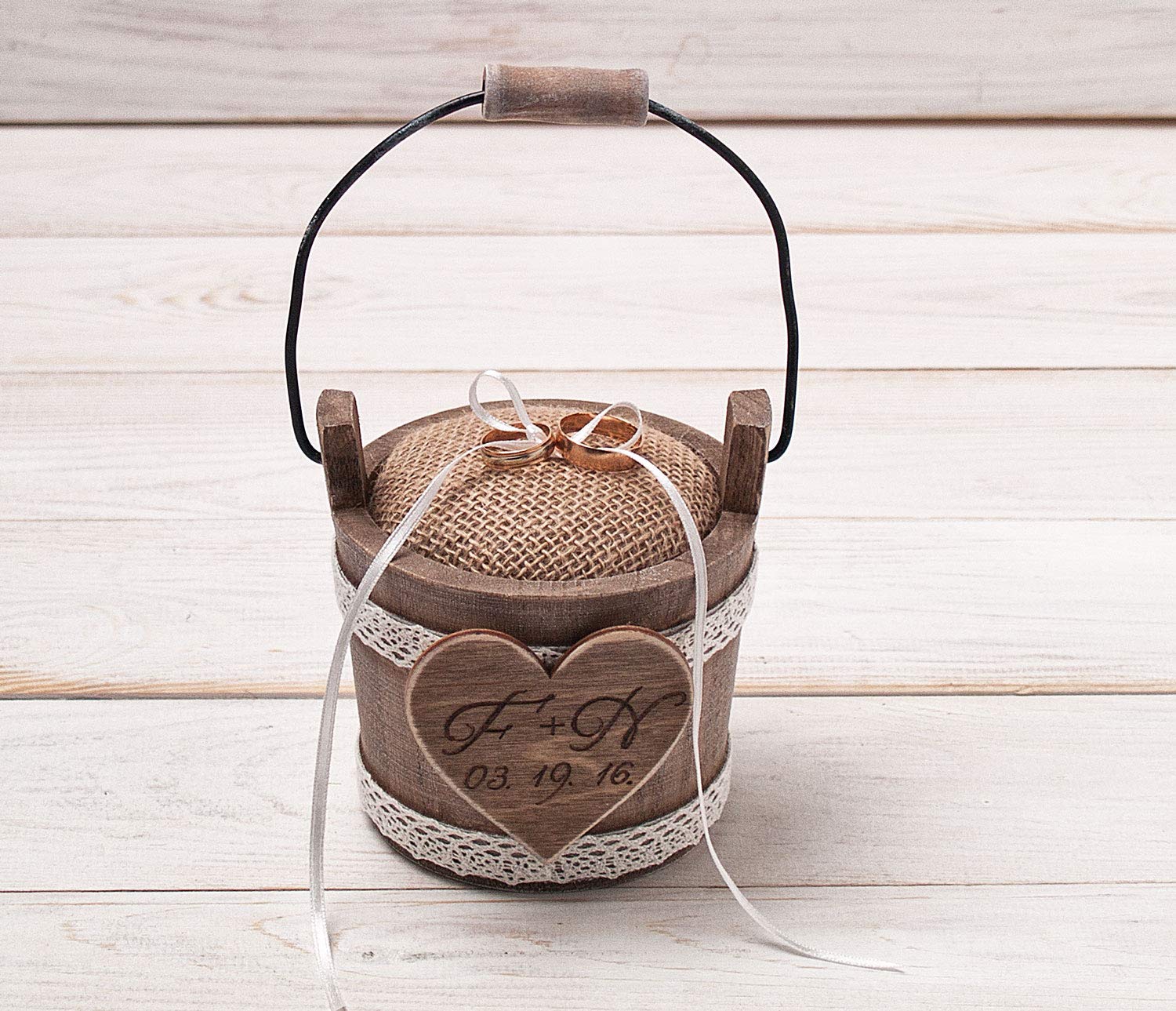 Amazon Com Small Wedding Ring Bucket With Moss Decor Rustic Ring