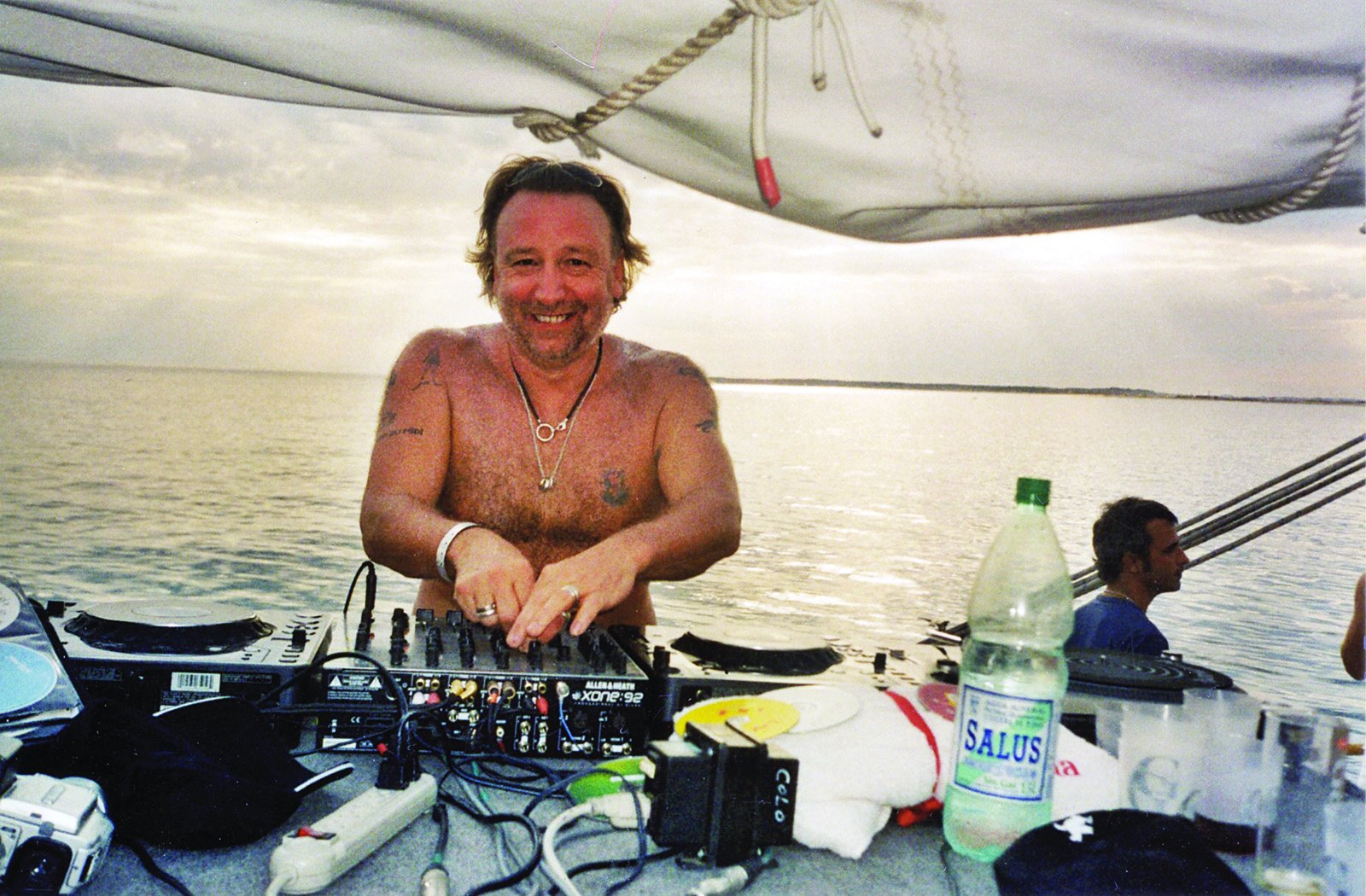 RÃ©sultat de recherche d'images pour ""peter hook""