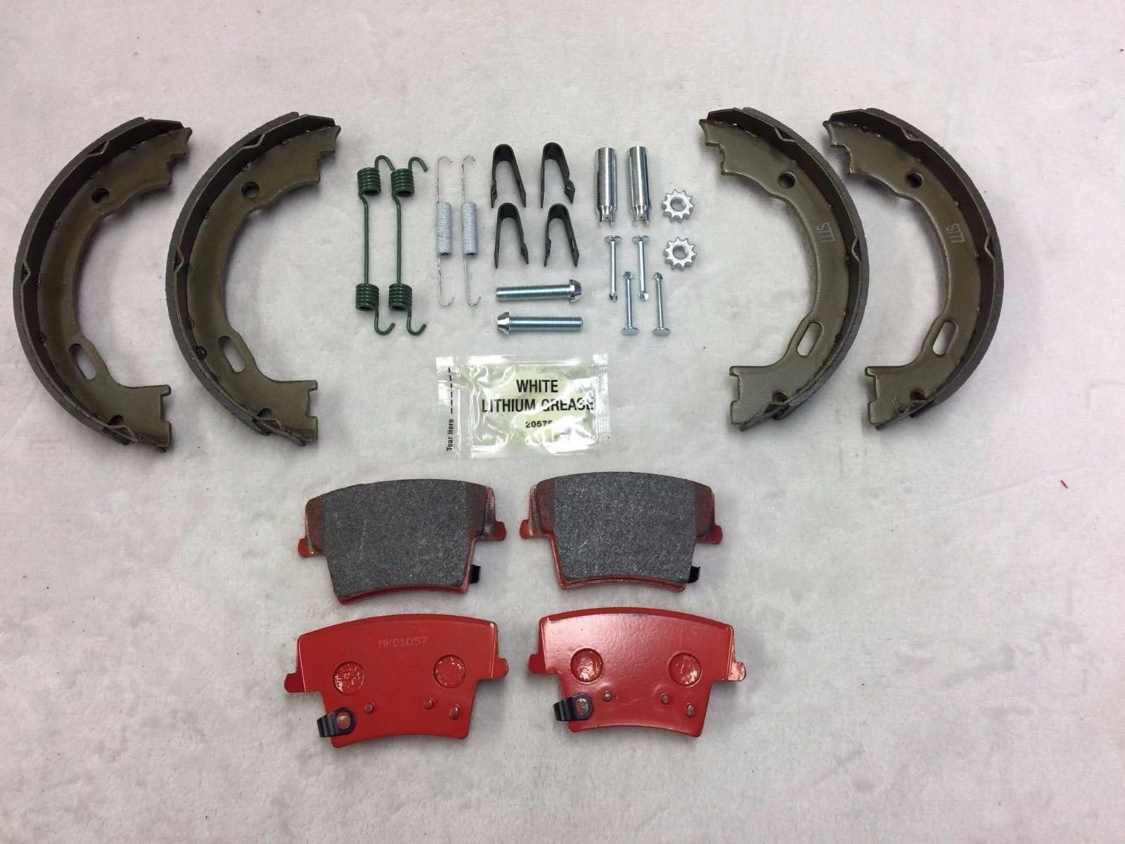 CARLSON LPB Parking Shoes, Brake Pads & Fitting KIT 300C/Charger 2005-2016