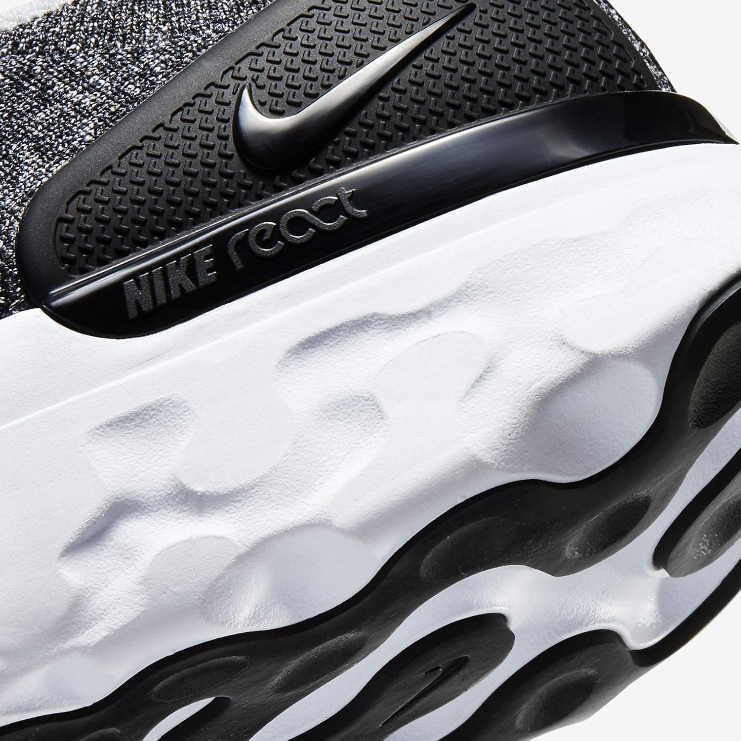 Amazon Co Jp ナイキ Nike リアクト ファントム ラン フライニット 2 React Phantom Run Fk 2 ブラック ホワイト Cj0277 003 国内正規品 29 0cm スポーツ アウトドア