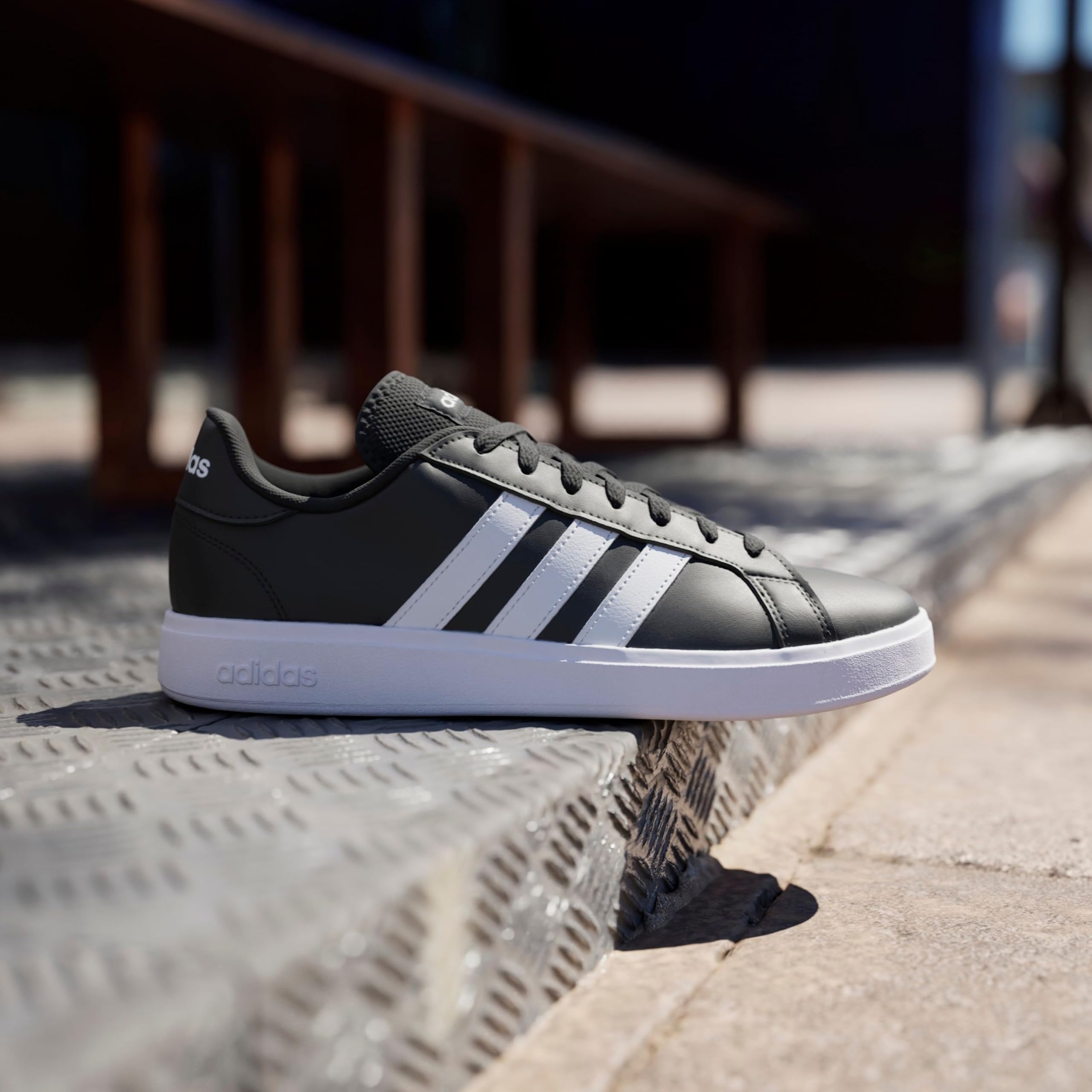 adidas スニーカー グランドコート TD ライフスタイル LIT50 ユニセックス大人