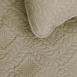 Easy-Going King Size Reversible Quilt Set with 1