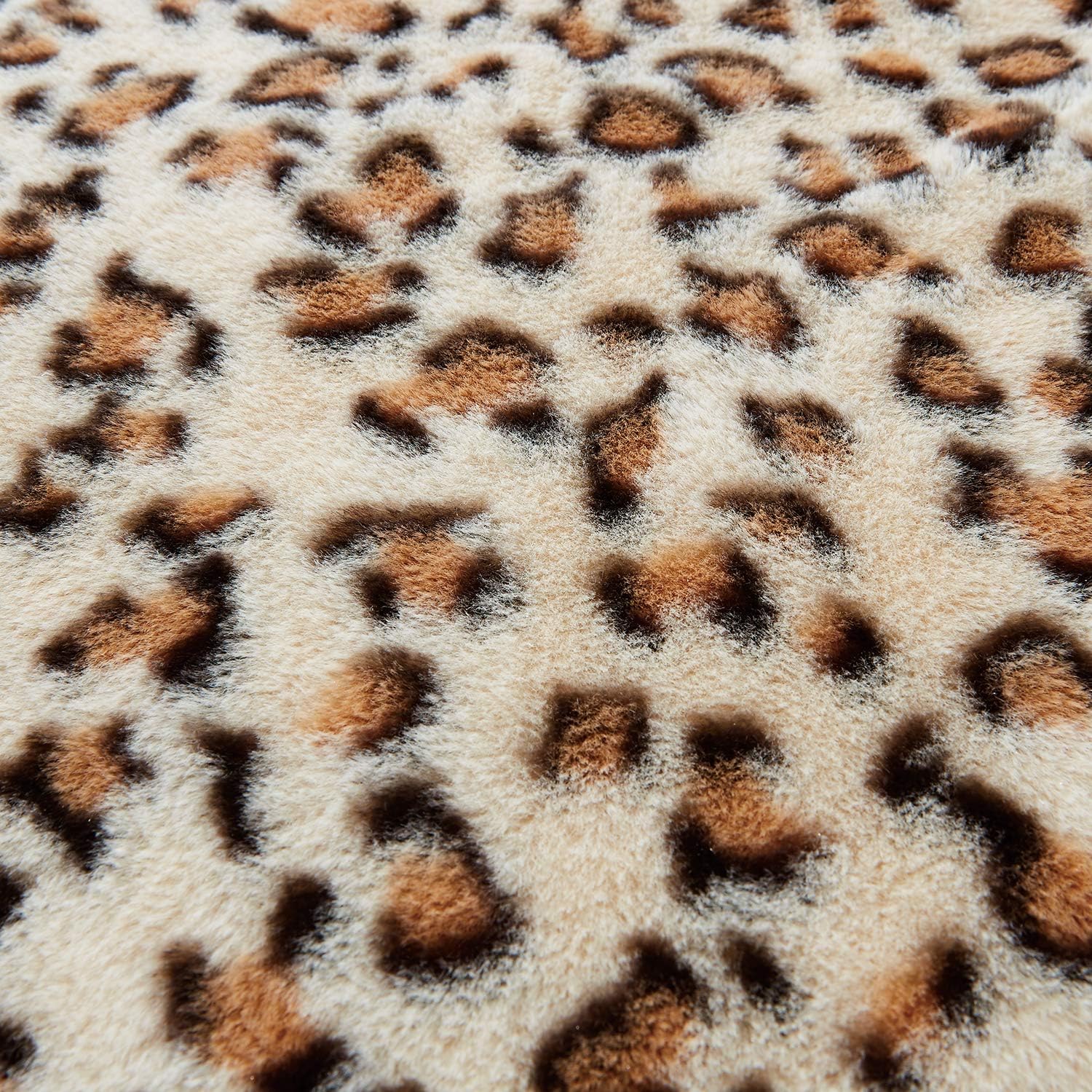 softan Faux Fur Bed Blanket in Leopard Print, Reversible Soft Fluffy Minky Fleece Throw Blanket, Machine Washable, Beige, 130cm×150cm - Image 4
