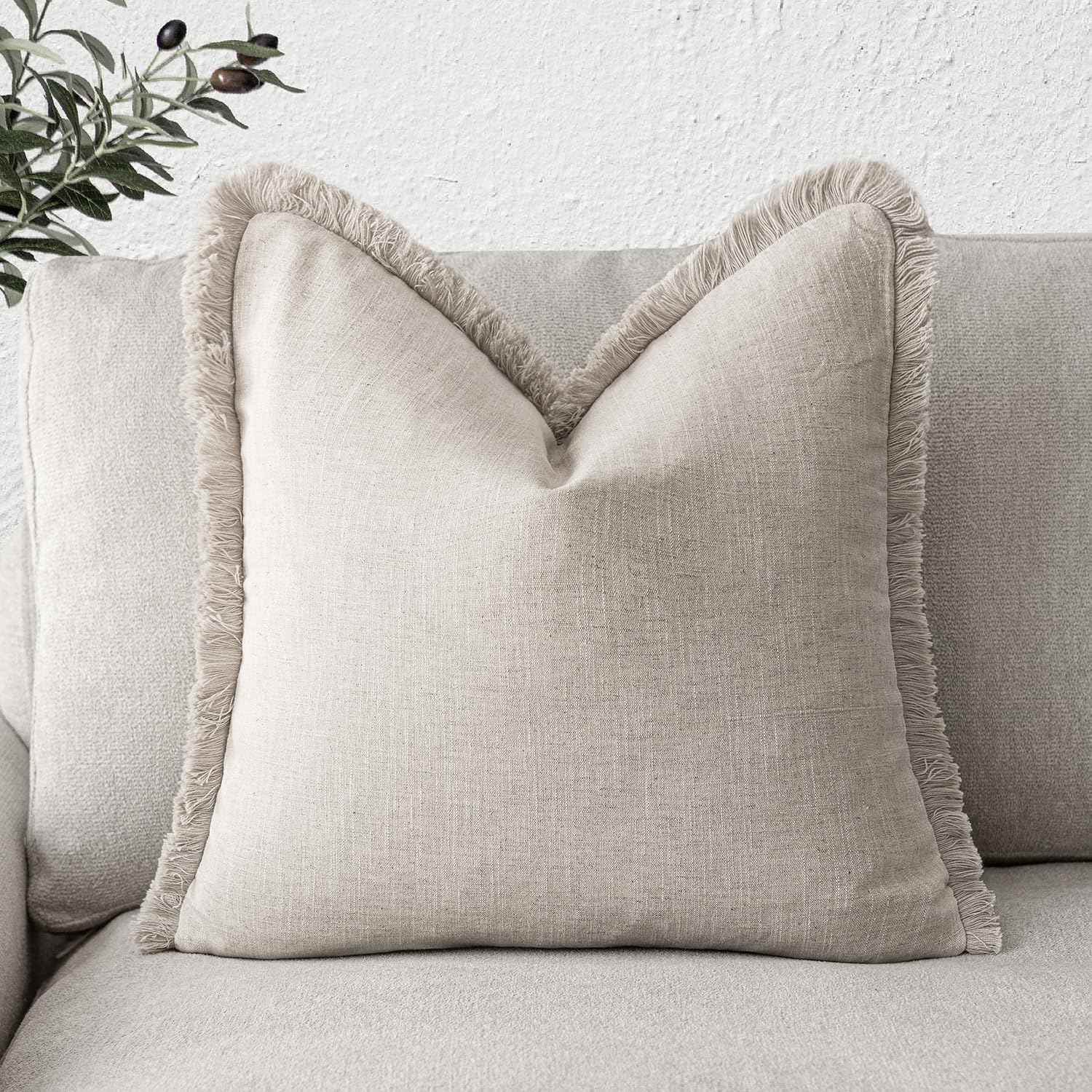 Foindtower Decorative Linen Fringe Throw Pillow Covers Cozy Boho Farmhouse Cushion Cover with Tassel Soft Accent Pillowcase for Chair Sofa Bed Living Room Home Decor, 20×20 Inch, 1PC, Natural Beige
