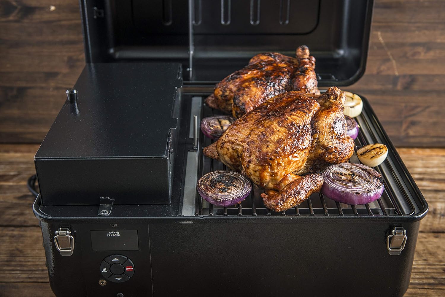 Traeger TFT18KLD Ranger Grill, Black : Garden & Outdoor