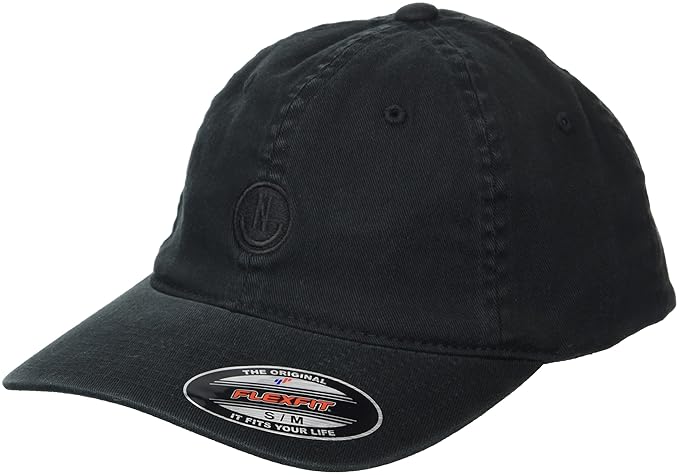 fitted hat vs snapback