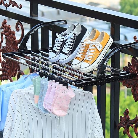 Amazon Co Jp 伸縮 ベランダ 手すり バスタオルハンガー 最大干し幅95cm ステンレス製 物干しスタンド ベランダバス タオルハンガー 靴干しハンガー 折りたたみ 洗濯物干しスタンド ステンレス製 洗濯用 下着 靴下 ブラウス 伸縮可能長さ 61 114 Cm ホーム キッチン