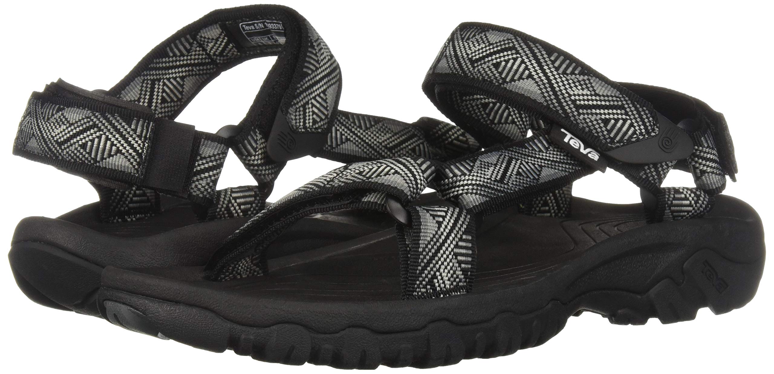 dr martens voss black and white