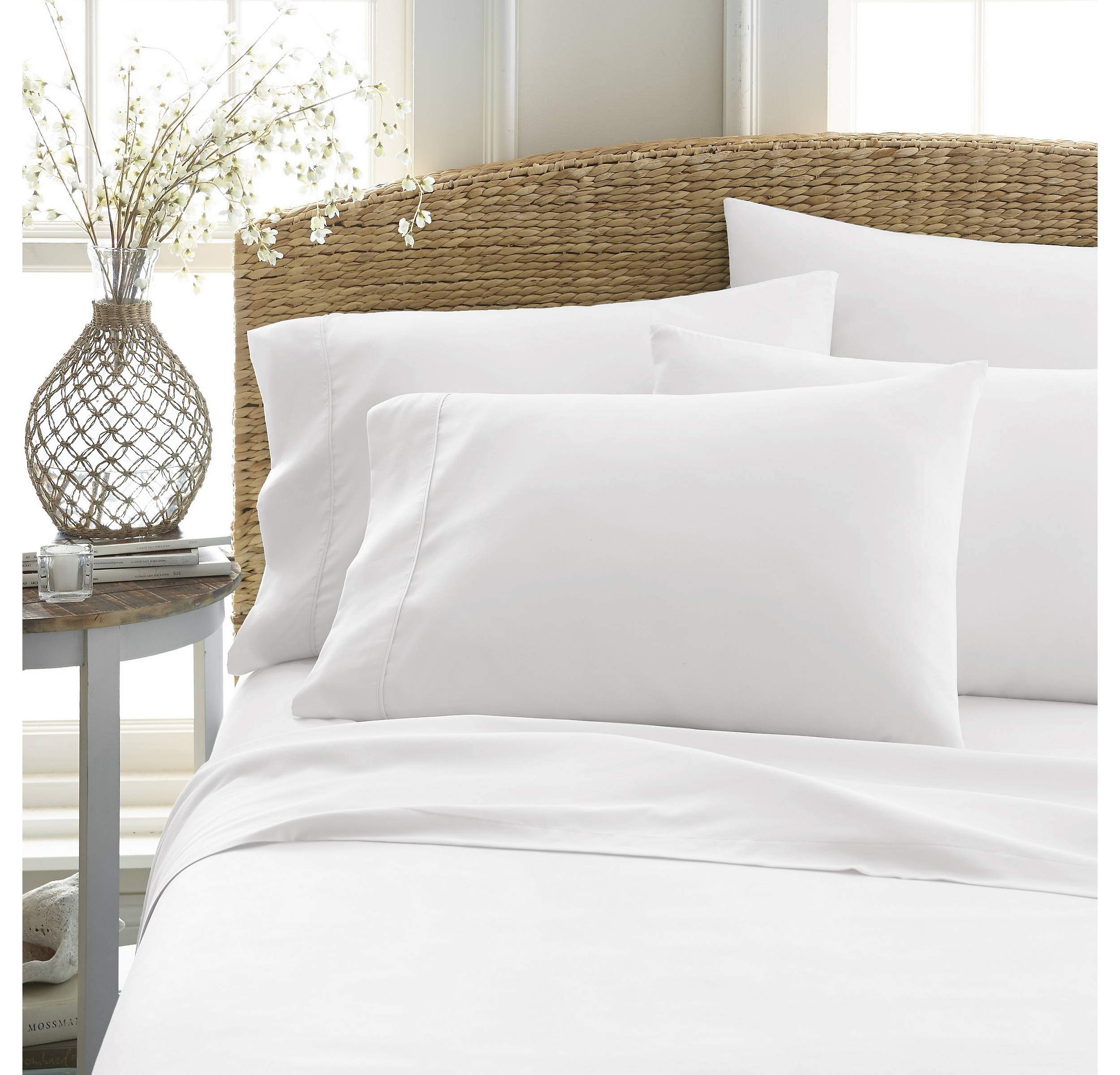 CreamComfort Luxury 4 pcs Sheet Set In Uk Double Size -600 Thread Count 100% Egyptian Cotton Bed Sheet Set In White Solid Color,With Extra Deep Pocket Fitted sheet, Soft Fabric