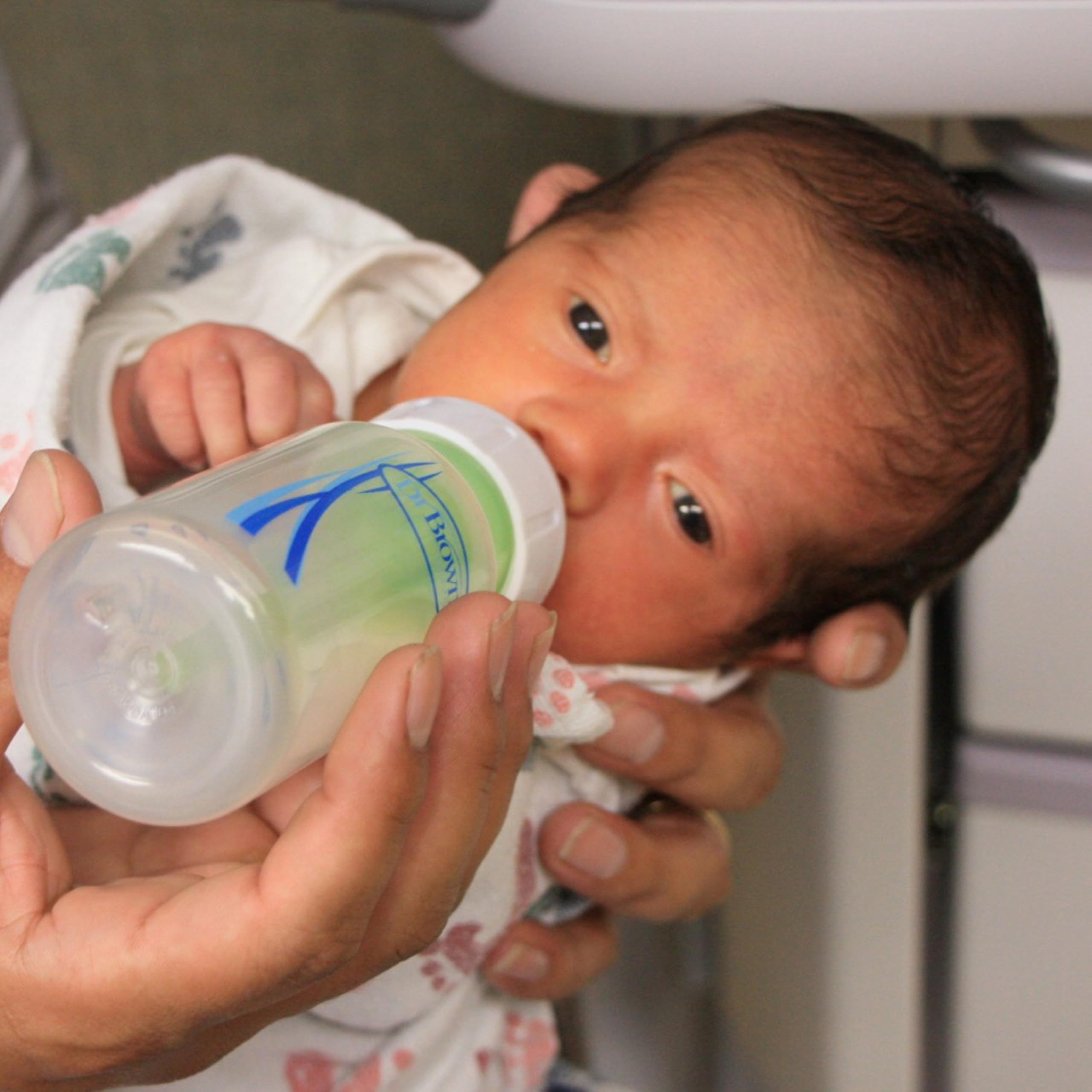 Dr. Brown's Preemie Flow Bottle Set, Anti-Colic Options+ Baby Bottles with Preemie Flow and Level T Nipples, 4oz/120mL, 0m+ – 3 Pack