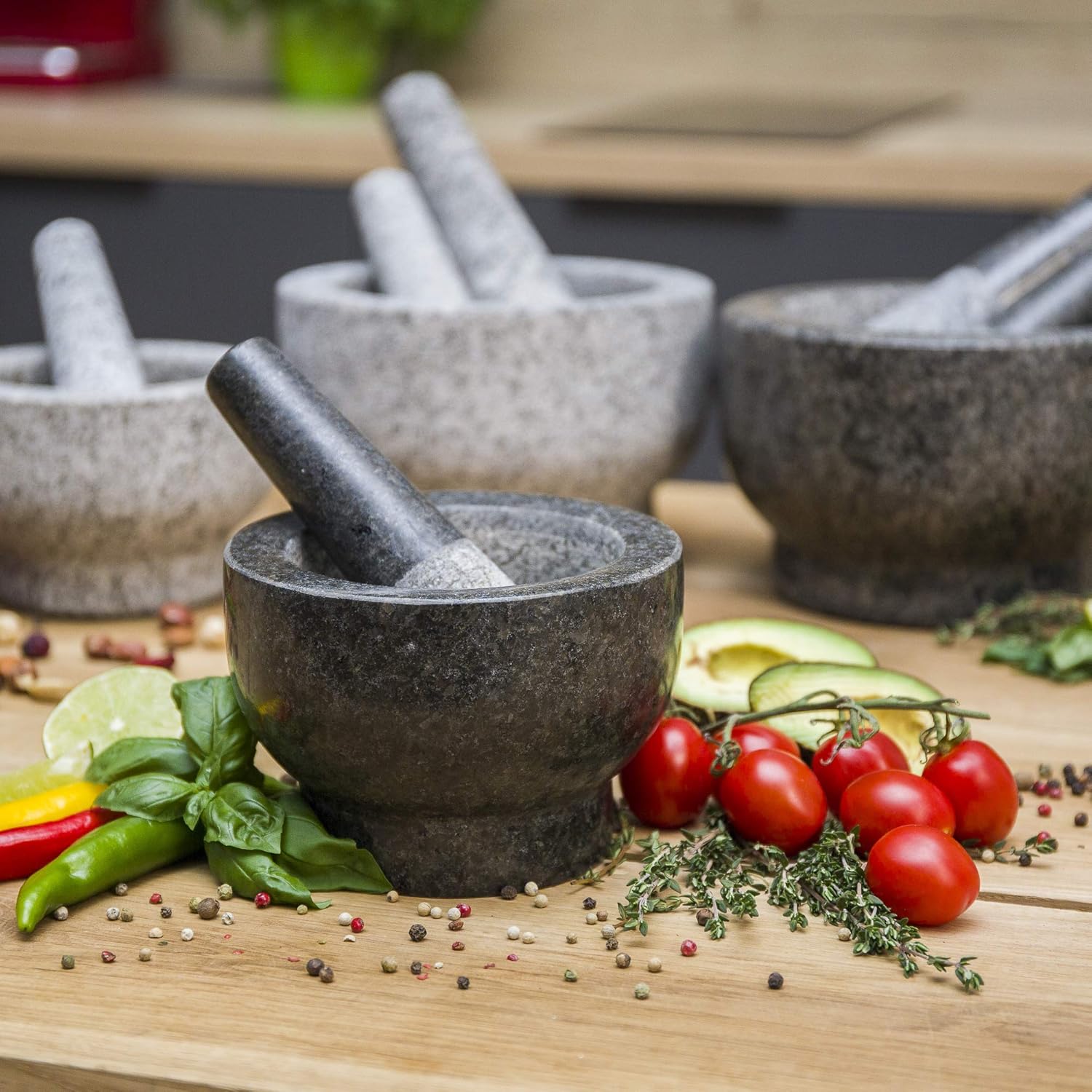 ChefSofi Mortar and Pestle Set - Black Polished Exterior - 6 inch - 2 Cup Capacity: Kitchen & Dining
