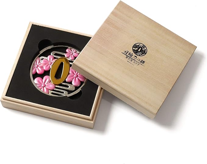 鬼滅の刃 日輪刀の鐔 栗花落カナヲ アニメ 萌えグッズ 通販 Amazon