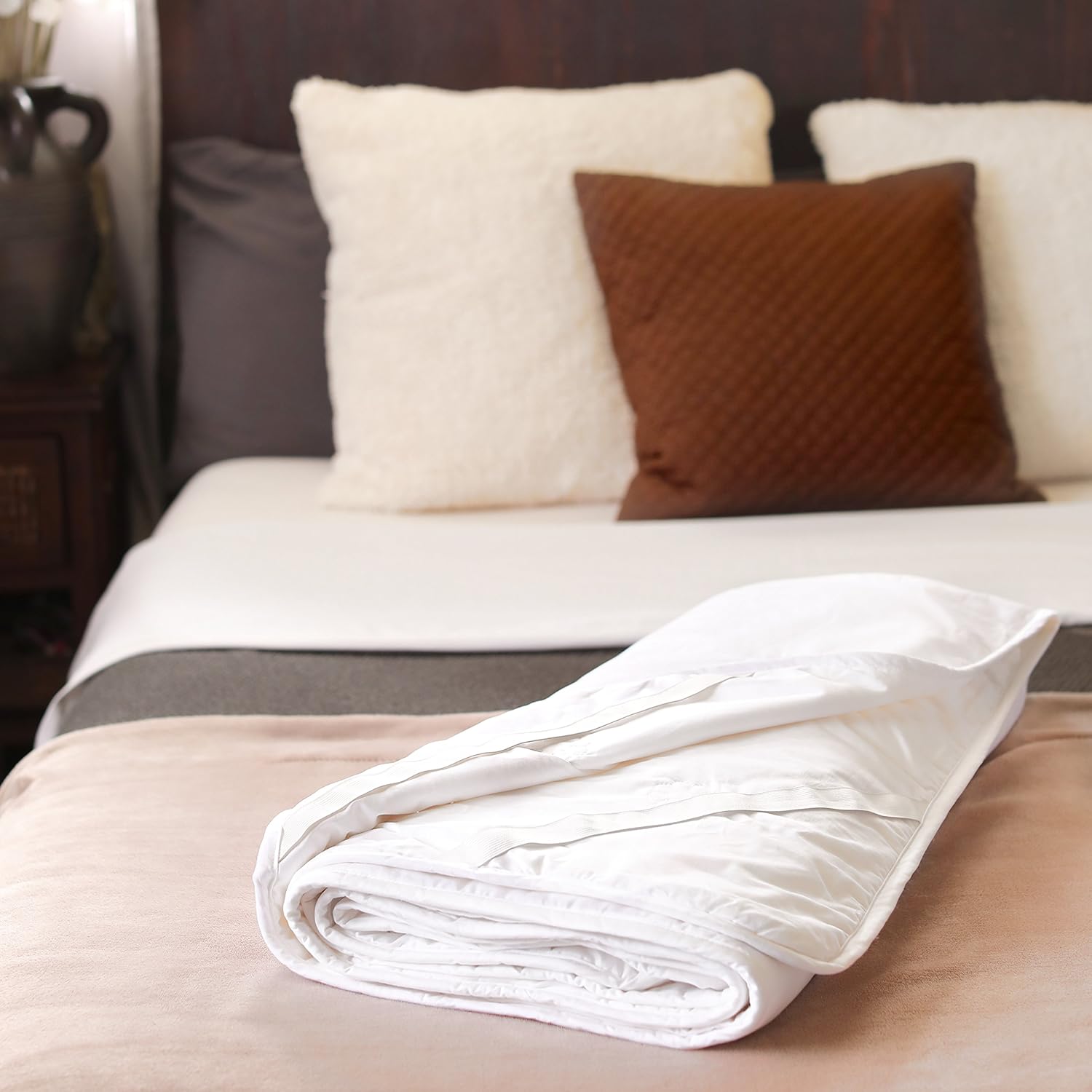 Silk Bedding Direct SILKFILLED MATTRESS TOPPER. Double Bed Size Long