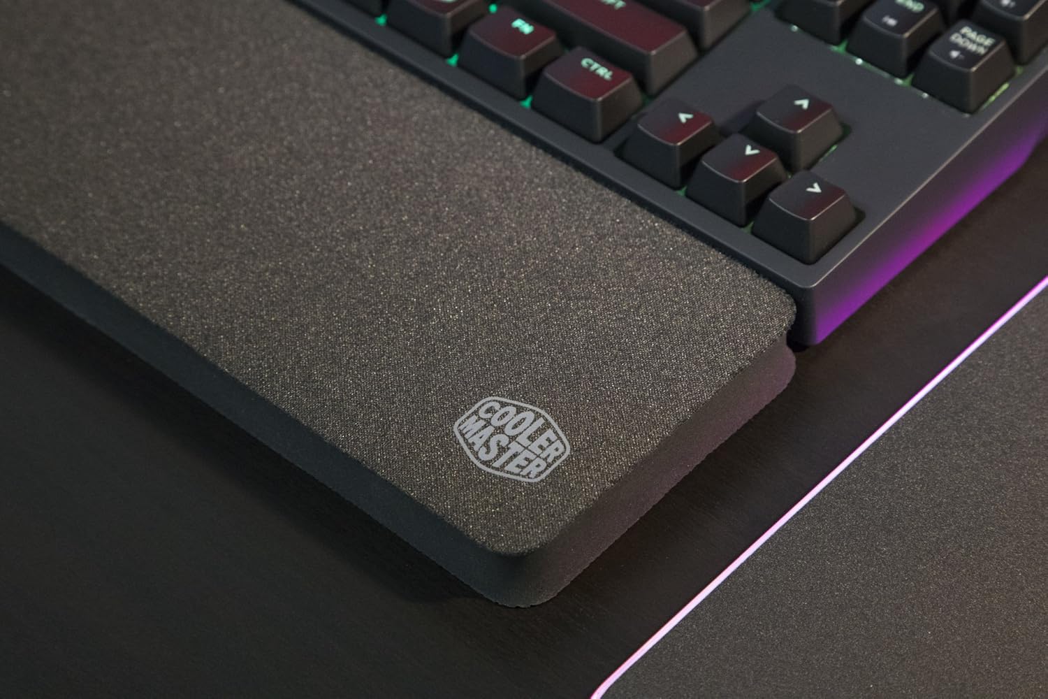 Cooler Master MasterAccessory Large Wrist Rest with Low-Friction Surface, Anti-Slip Base, and Water-Resistant Coating: Computers & Accessories