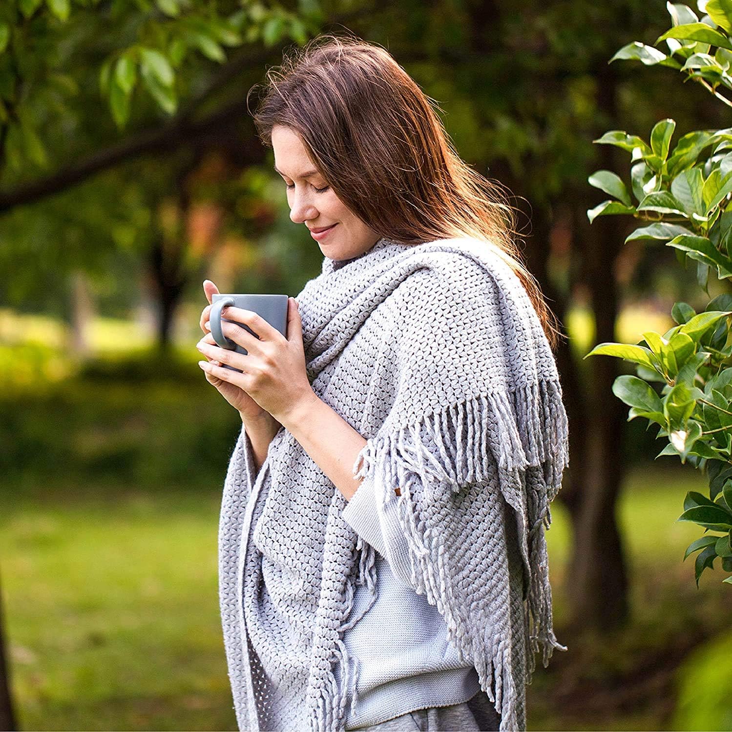 Bedsure Throw Blankets for Couch, Soft Knit Woven Blanket, 50x60 Inch - Lightweight Farmhouse Decorative Blanket with Tassels for Bed, Couch, Sofa - Suitable for Adults and Kids (Grey): Kitchen & Dining