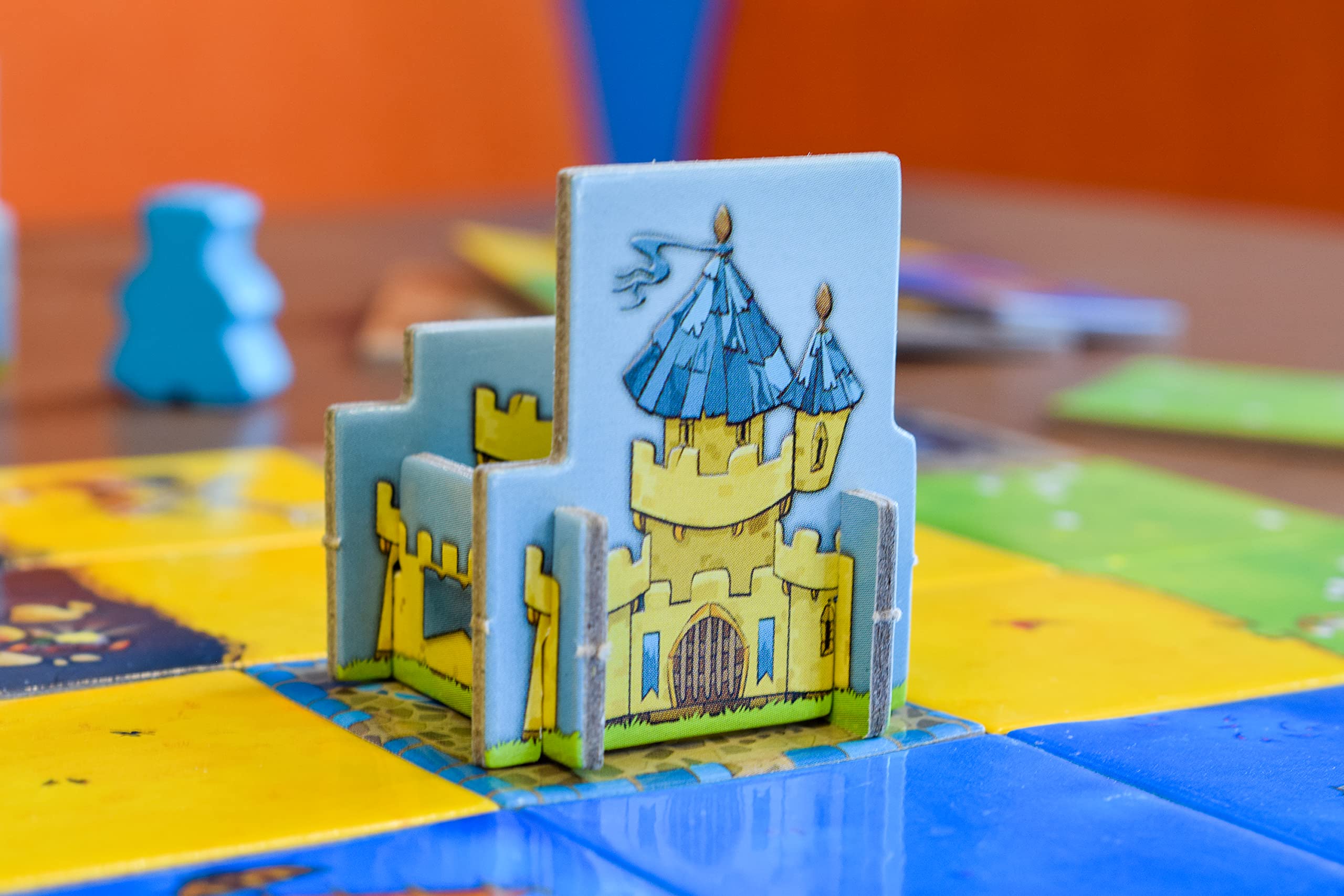 Blue Orange Games Kingdomino Award Winning Family Strategy Board Game, 2-4 players