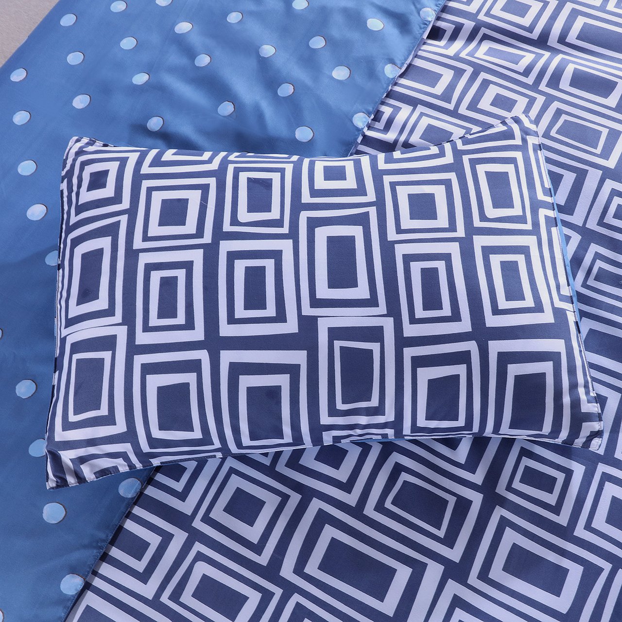 Melody House Hotel Quality Microfiber Reversible Duvet Cover Set Full/Queen 3 Piece Includes 2 Pillow Shams