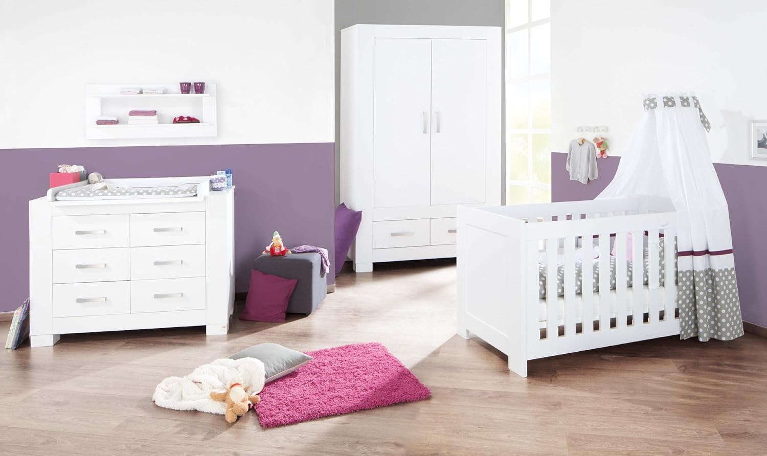 Pinolino Kinderzimmer Ice Breit 3 Teilig Kinderbett 140 X 70 Cm Breite Wickelkommode Mit Wickelaufsatz Und Kleiderschrank Weiss Edelmatt Art Nr 10 34 13 B Gunstig Kaufen