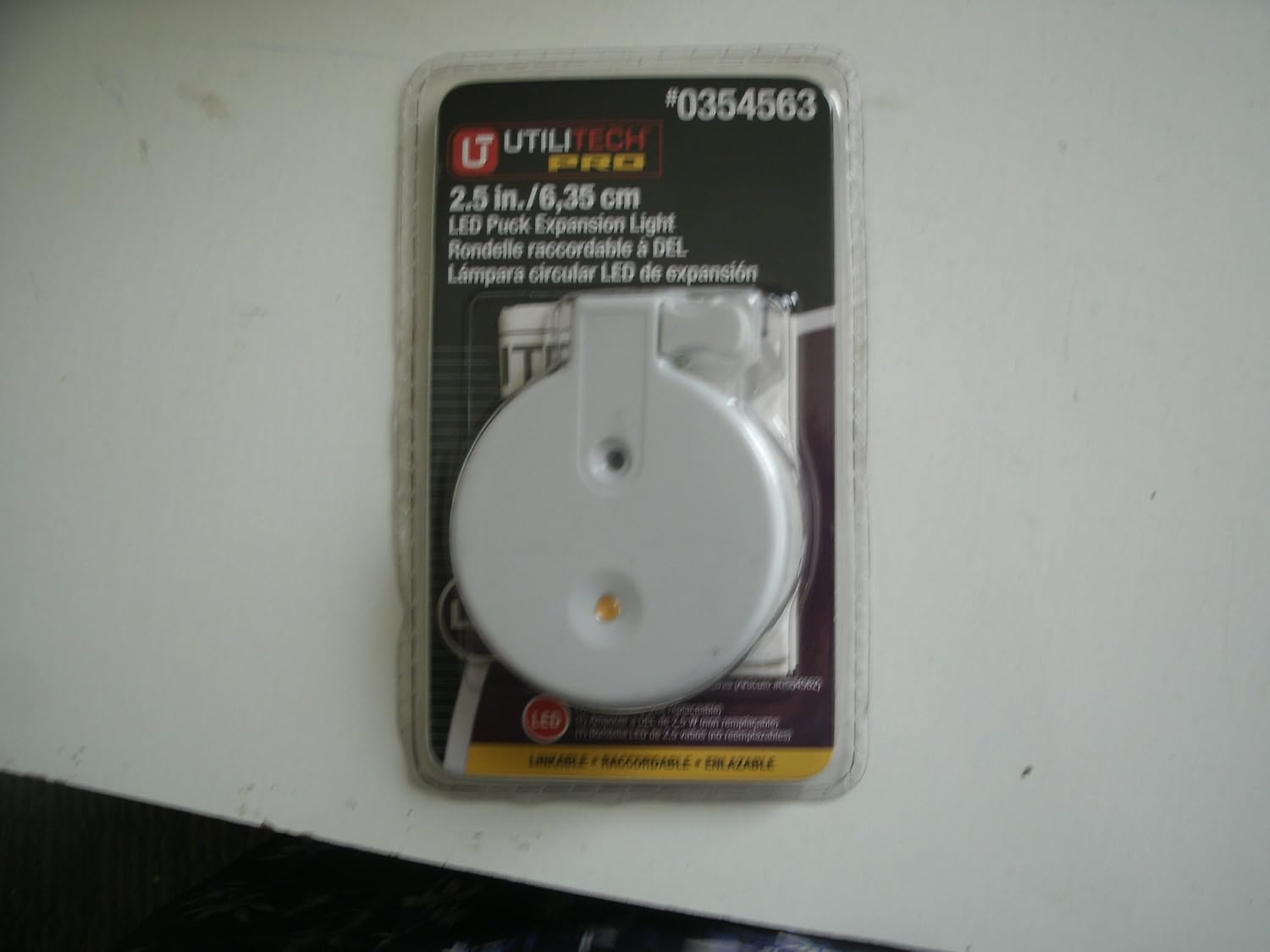 Best Utilitech 18 Inch Plug-In Under Cabinet Led Light Bar