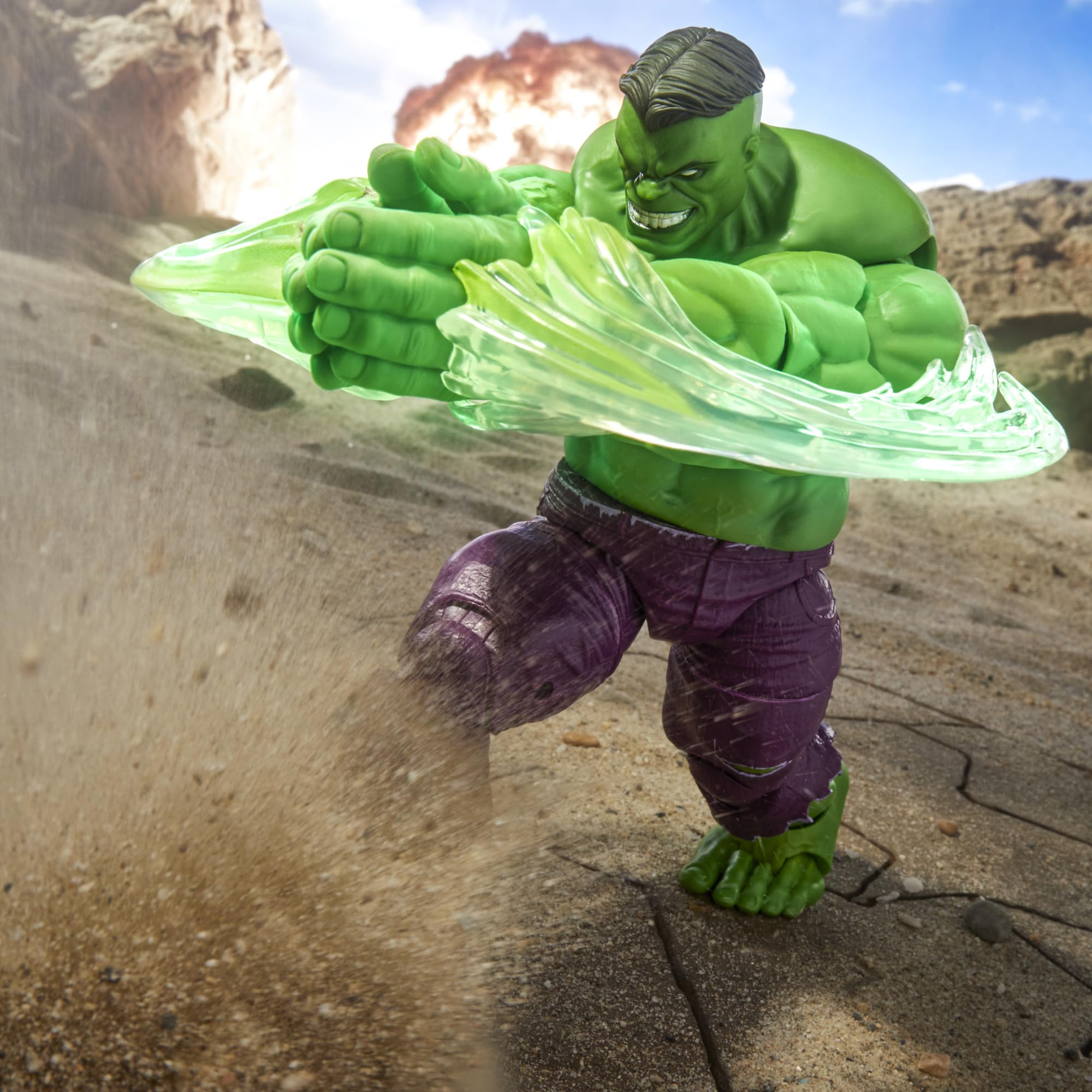 Marvel Legends Maximum Series Hulk, Deluxe Hulk Comics Collectible 6-Inch Scale Action Figure with Incredible Articulation and Smashing Accessories