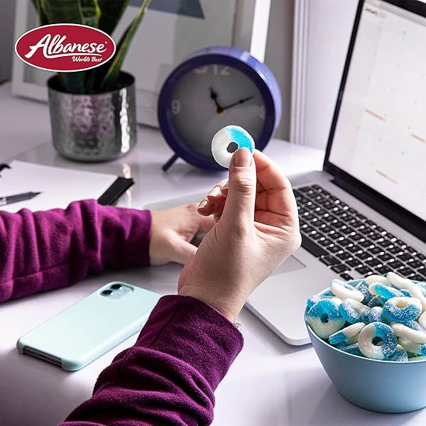 ALBANESE CANDY, GUMMI BLUE RASPBERRY RINGS, 4.5-POUND BAG