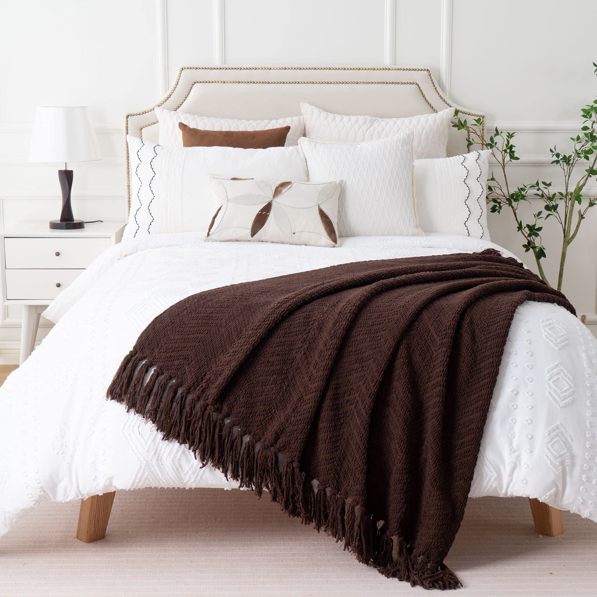 BATTILO HOME Dark Brown Throw Blanket