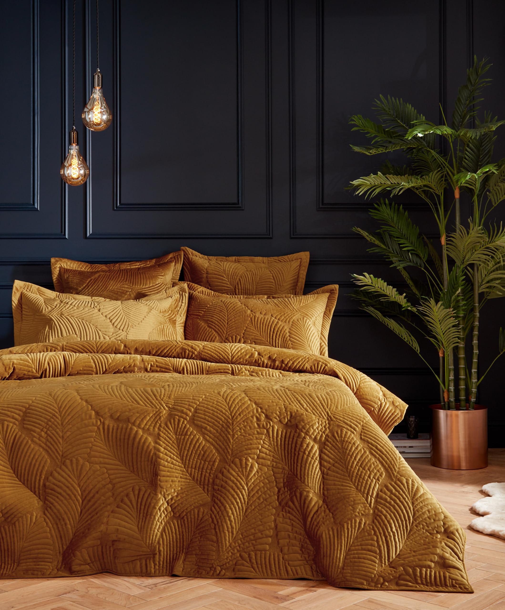 Paoletti Palmeria Quilted Duvet Cover Set – Luxe Embroidered Velvet Bedding (Gold – Double)