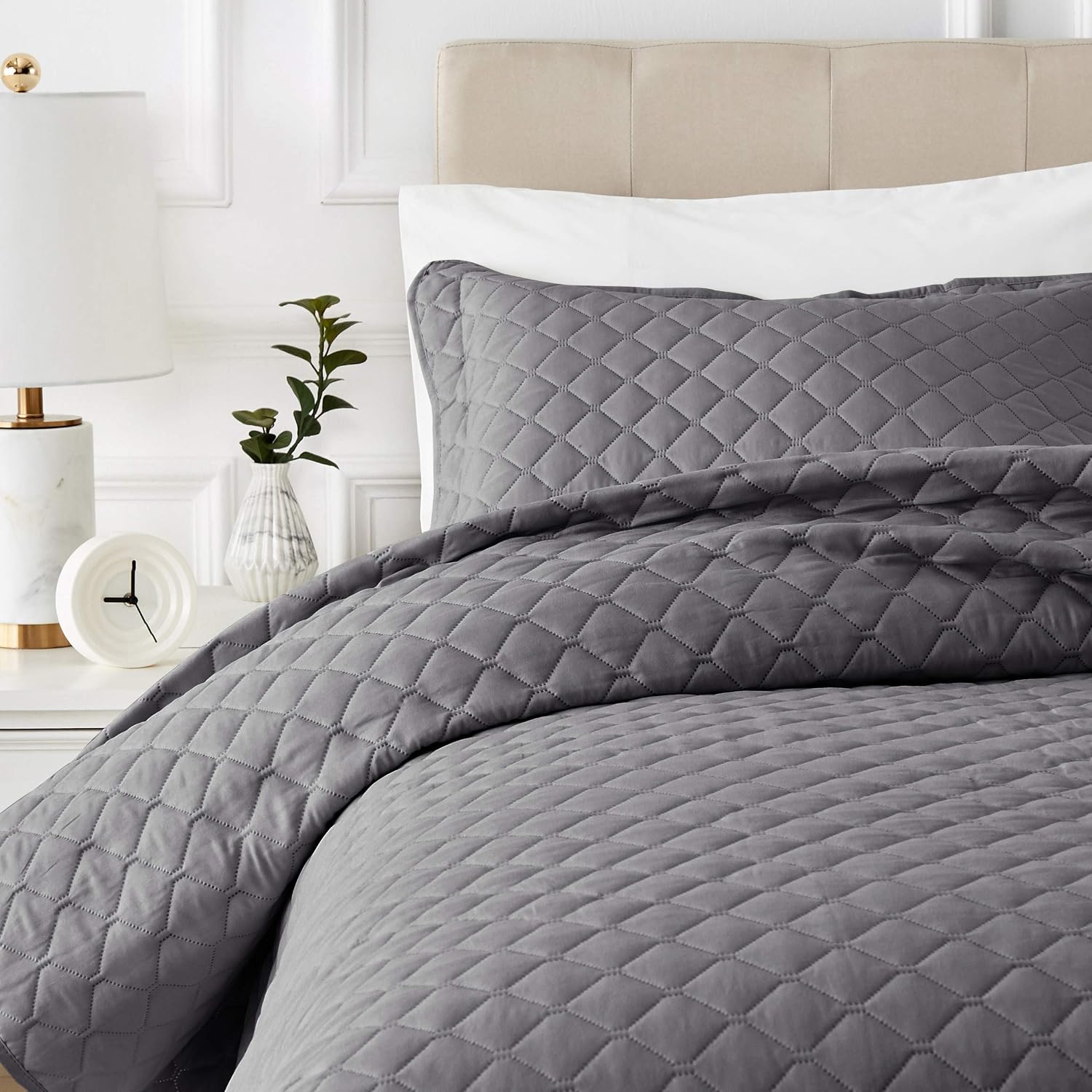 Amazon Basics Quilted Bedspread King Size, Oversized Embossed Coverlet, 220 x 240 cm, Dark Grey Diamond - Image 5