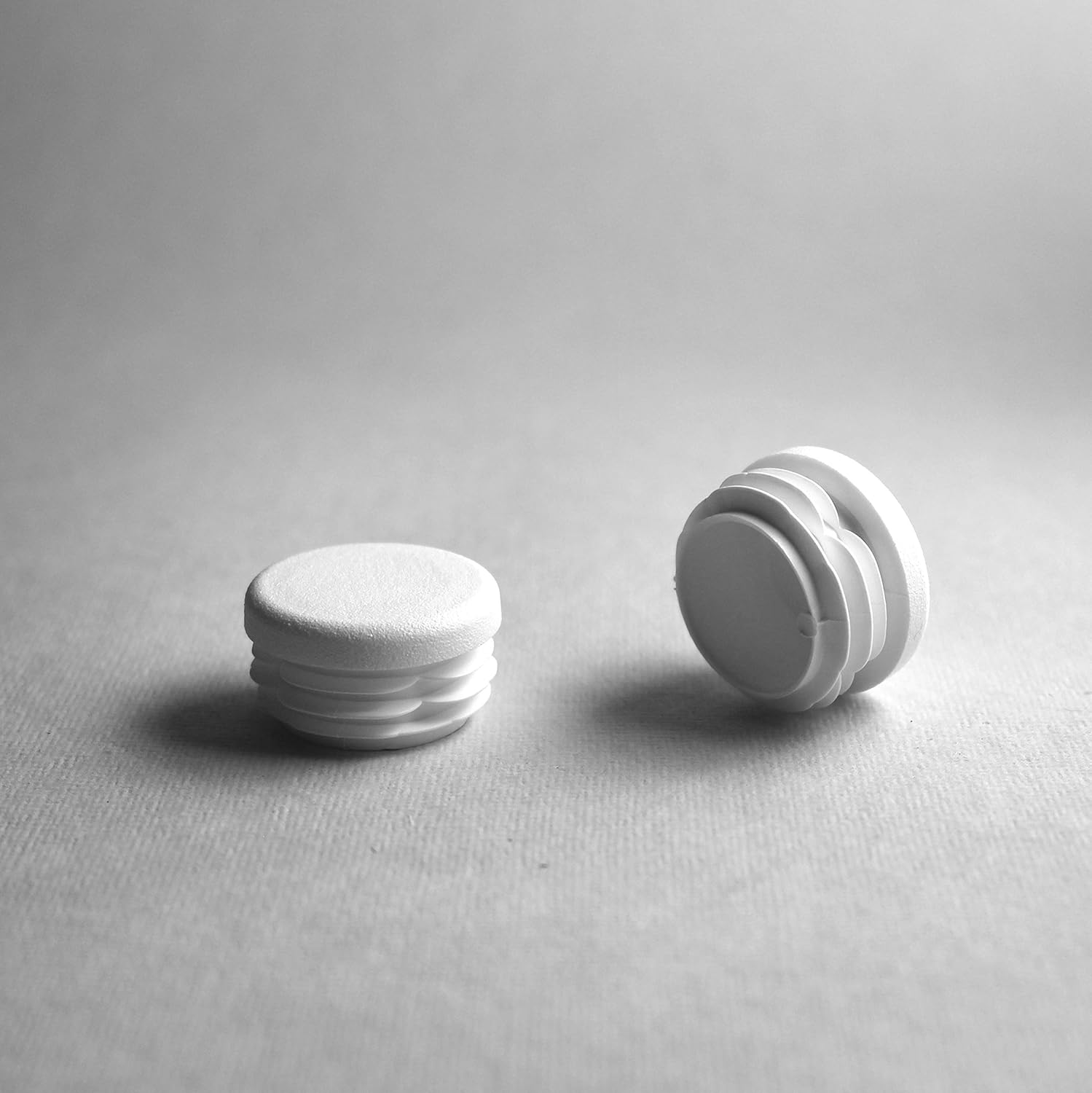 Tappi per Tubi Rotondi in Plastica per Sedie Tondo, Antiscivolo Tappi Tubi Lamelle Tappo Inserti