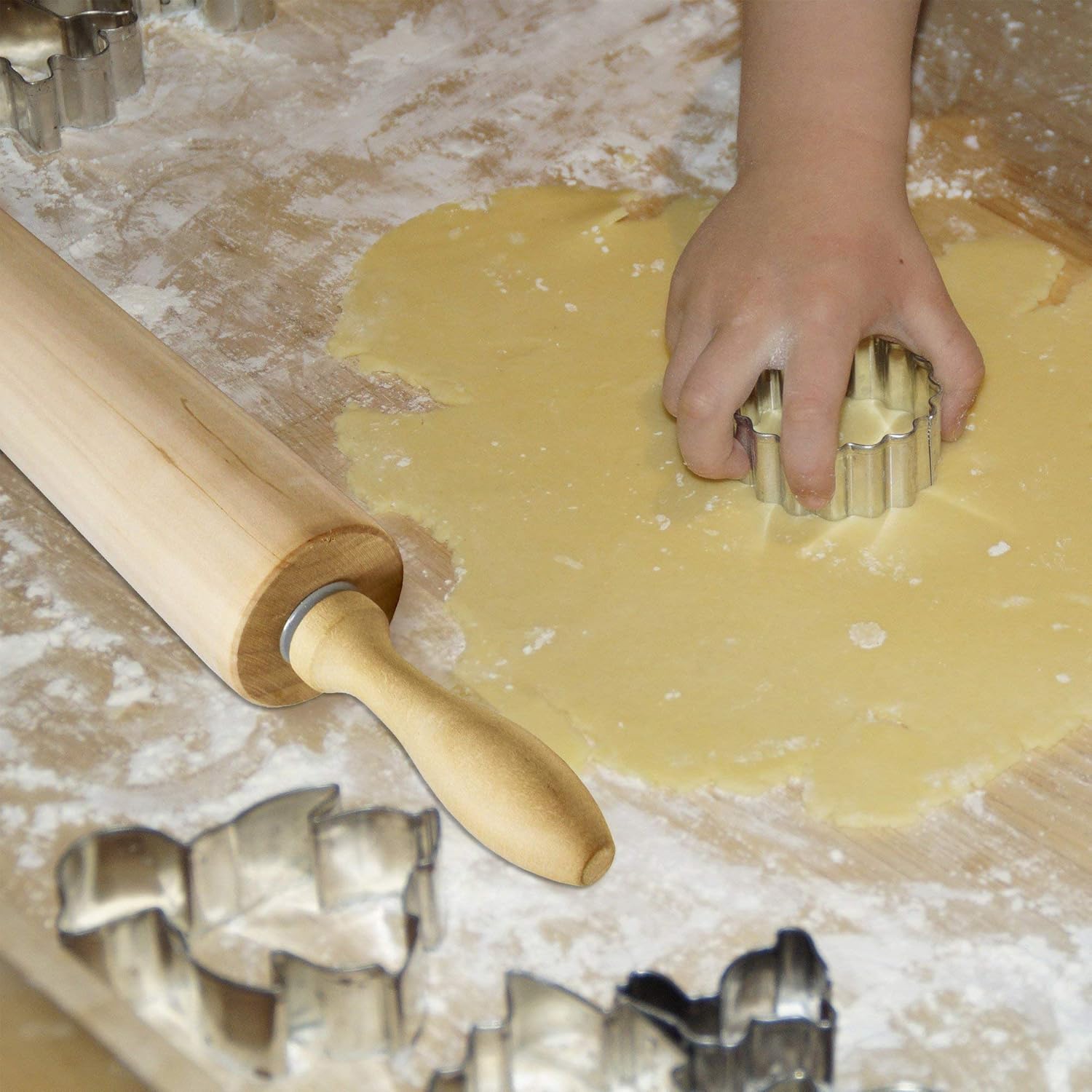 K BASIX Classic Wood Rolling Pin, Non-Stick Rolling Pin for Baking, Professional Dough Roller, Used by Bakers & Cooks for Pasta, Cookie Dough, Pastry, Bakery, Pizza, Fondant, Chapati, 16.5” by 2.2”: Kitchen & Dining