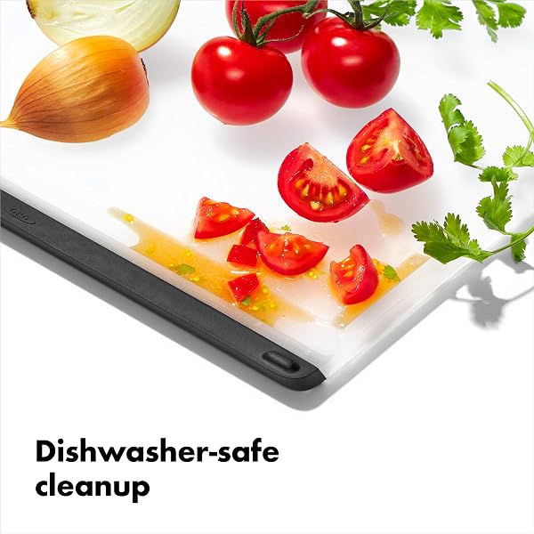 OXO GOOD GRIPS PLASTIC CARVING & CUTTING BOARD