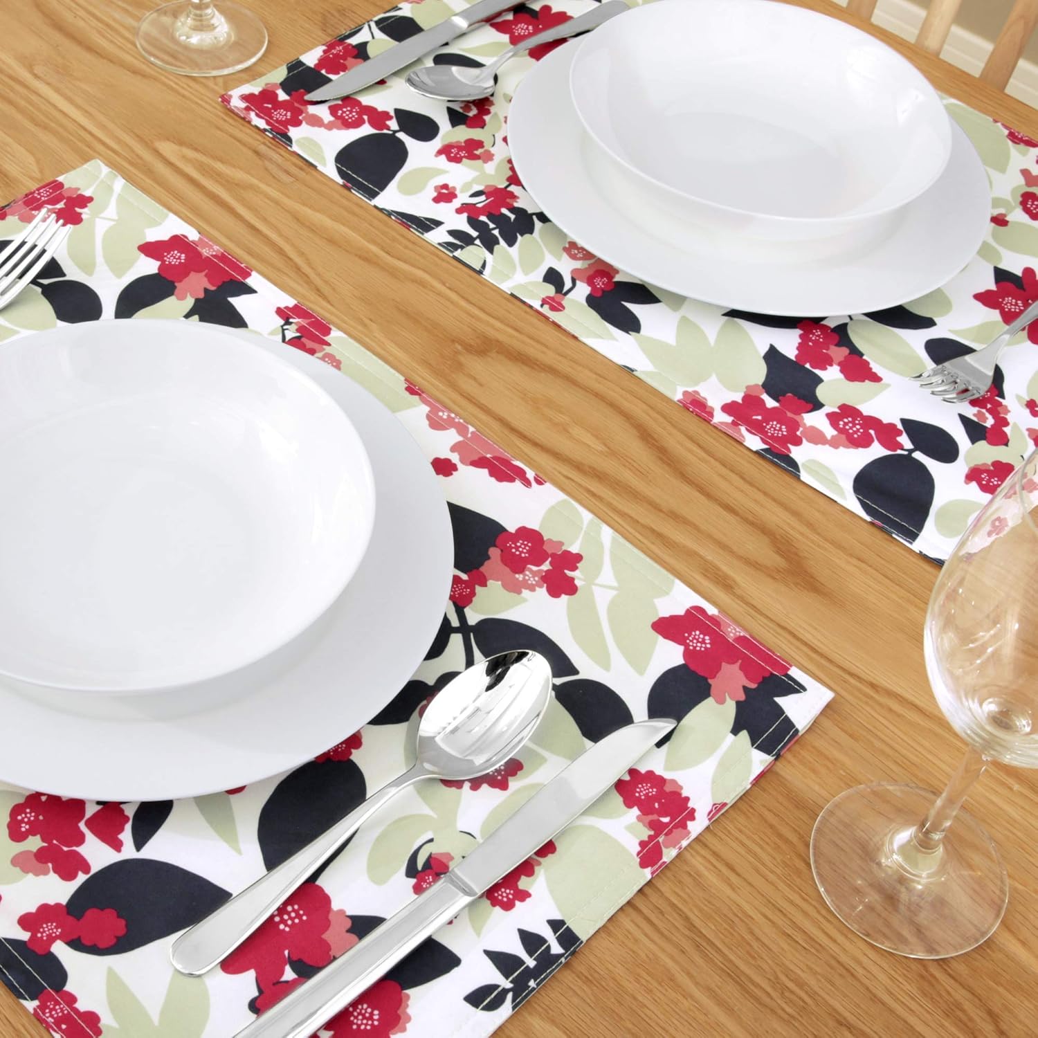 Deconovo Designer Series Water Resistant White Back Rectangle Placemats with Bright Rose Blossoms of Flowers Place Mats 12W x 18L Inch for Kitchen Dining Barbecue 4 Pieces Decoration: Kitchen & Dining