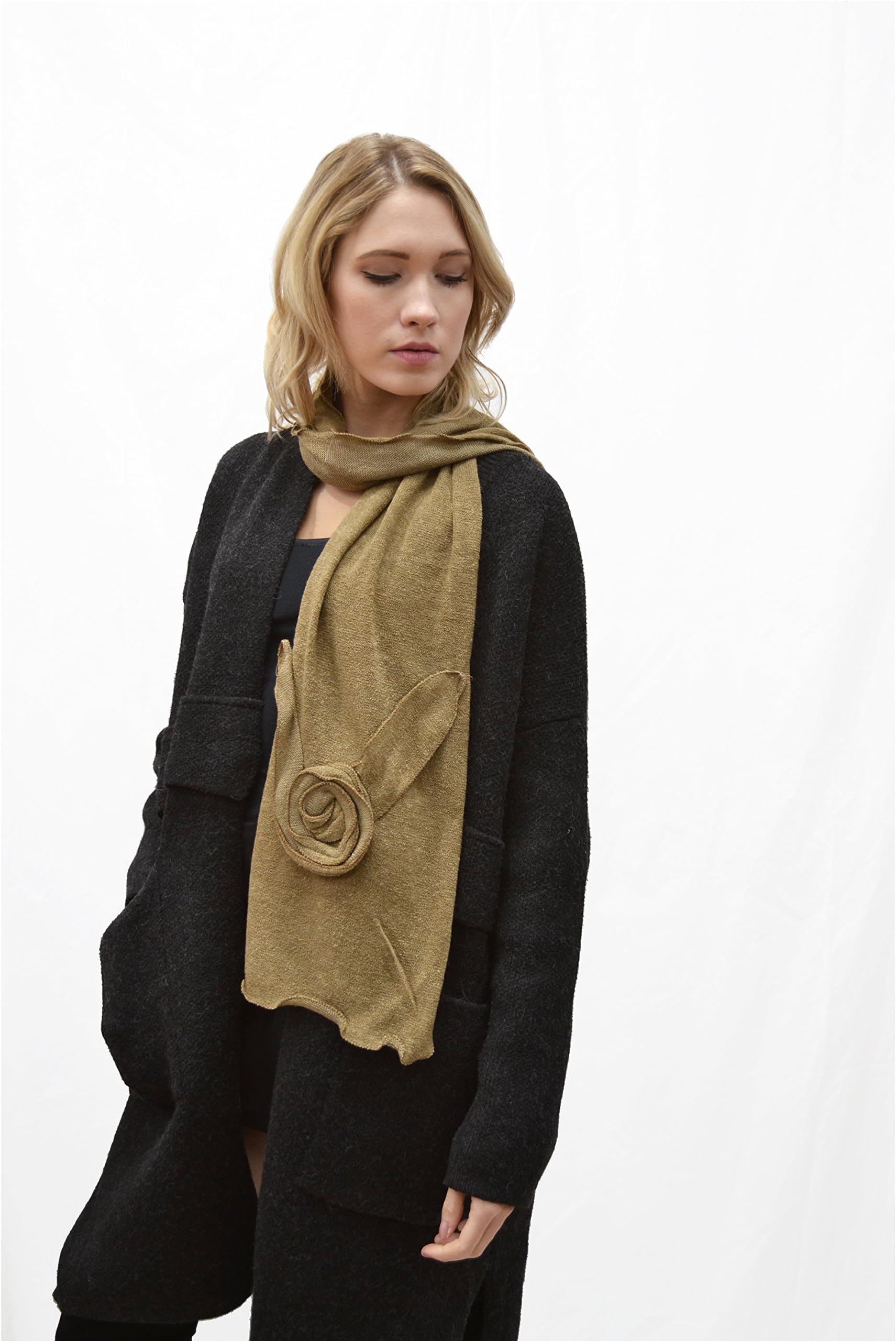 Soft knitted rode floral design scarf warm christmas present gift