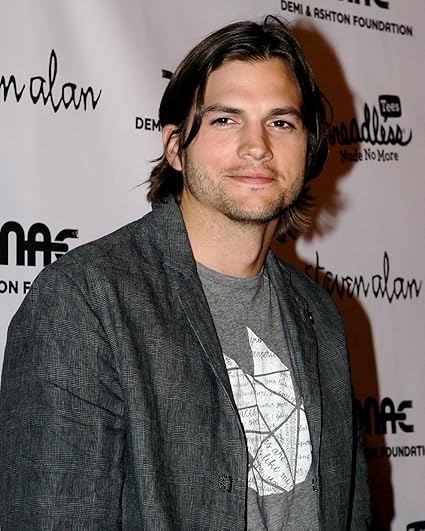 Amazon Com Ashton Kutcher Two And A Half Men 8 X 10 Glossy