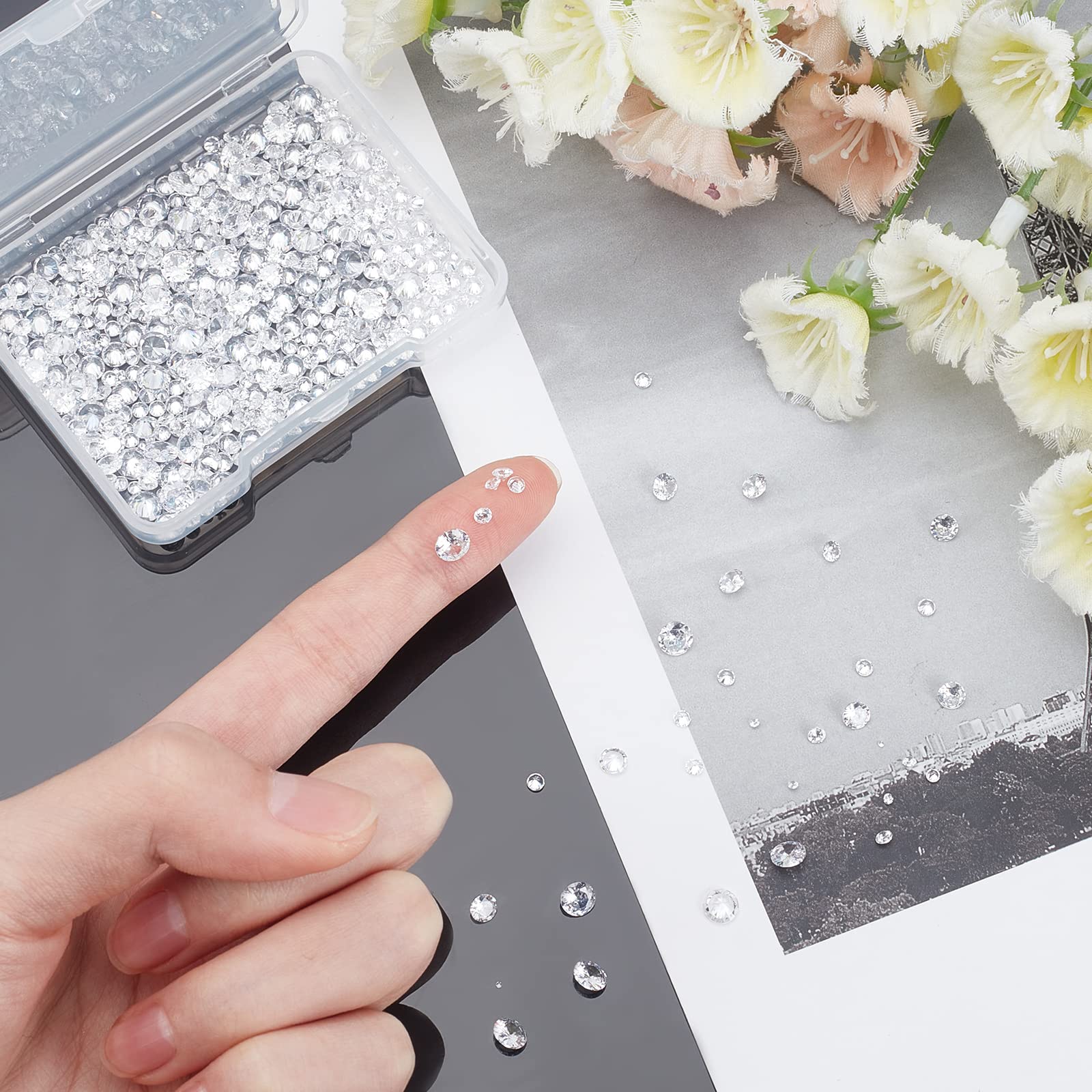 PH PandaHall 1400pcs Clear Cubic Zirconia Stone, 8 Sizes Grade A Faceted CZ Diamante Rhinestone Gems with Pointed Back Cabochons for Ring Earring Bracelet Nail Art Jewelry, 0.8/1/1.5/2/2.5/3/4/5mm
