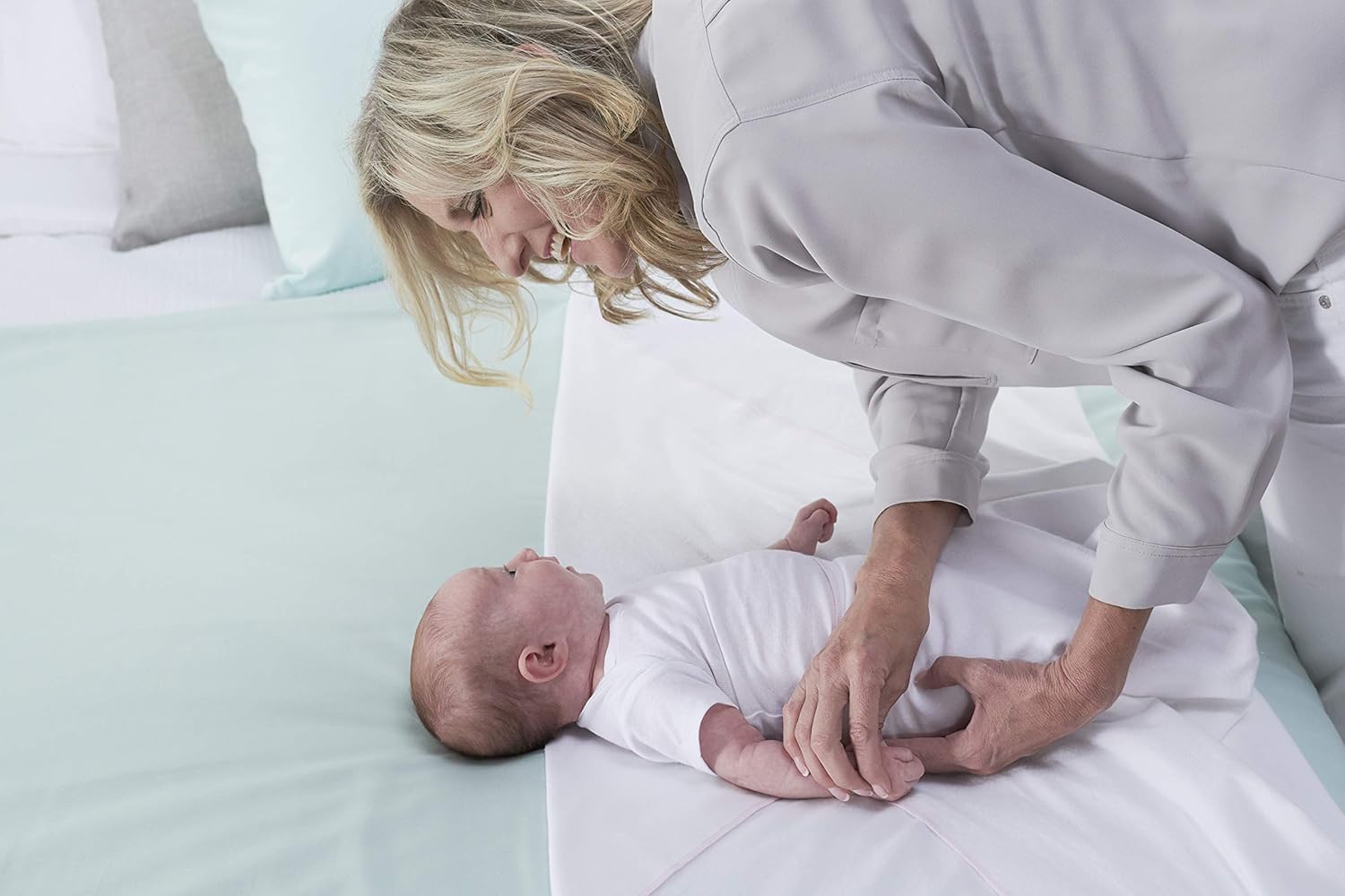 moms on call swaddle