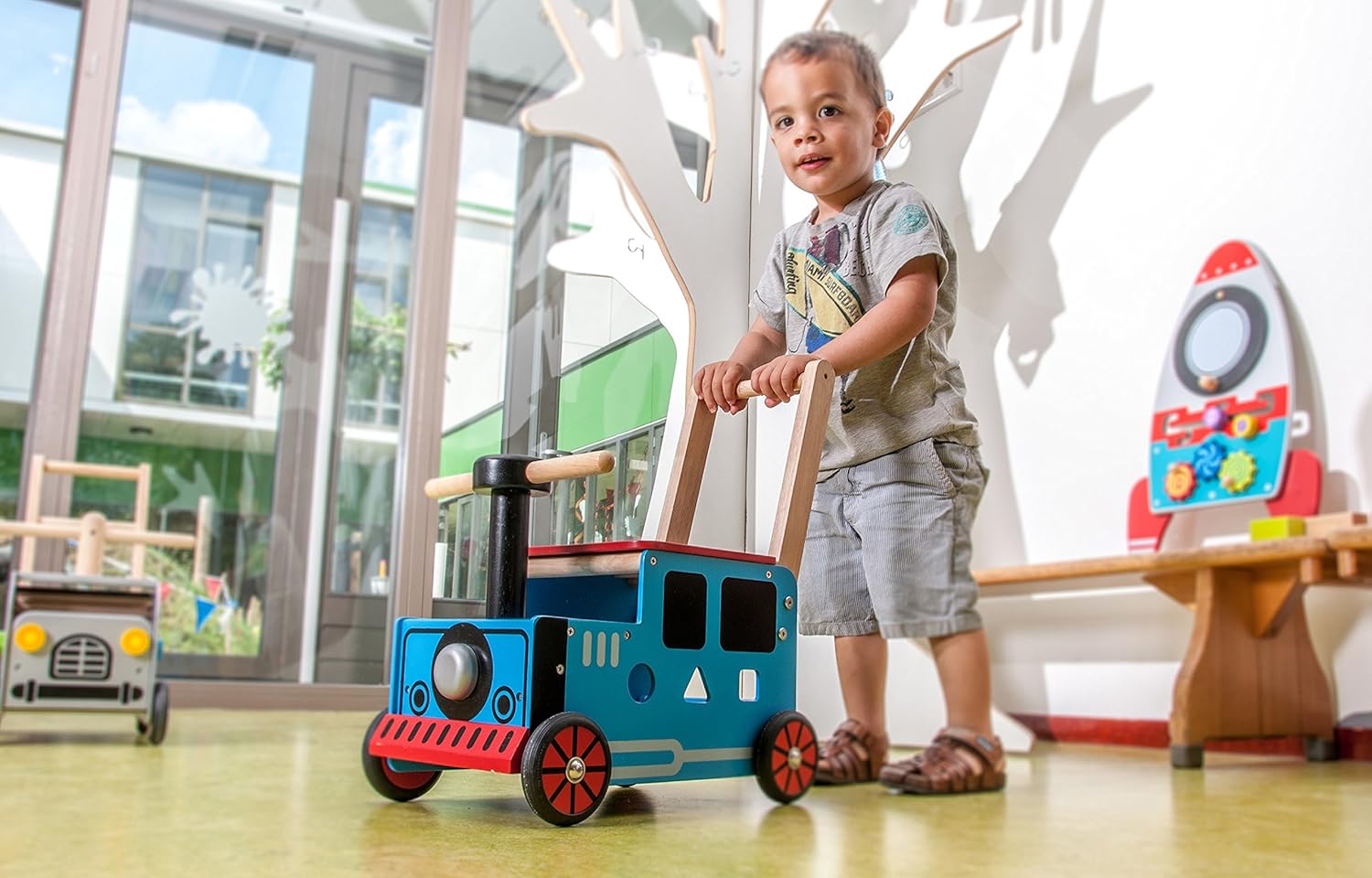 Porteur En Bois Petit Train Bleu Amazon Fr Bebes Puericulture