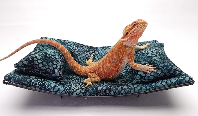 Chaise Lounge for Bearded Dragons, Blue Scales Fabric