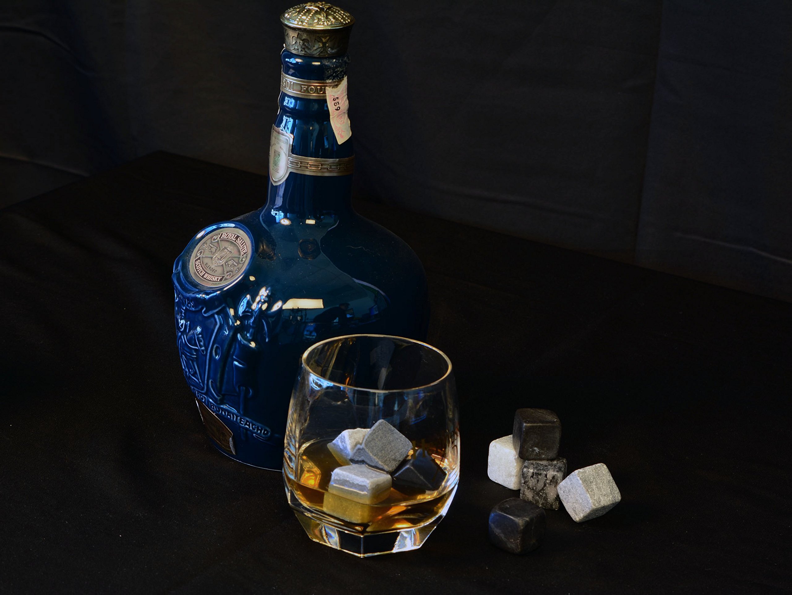 Vina Whiskey Wine Chiller Stones Set, 9 Premium Chilling Ice Rocks for Beer Bourbon etc. Chill Any Beverage Without Diluting It, with a Black Storage Pouch，Dark Grey