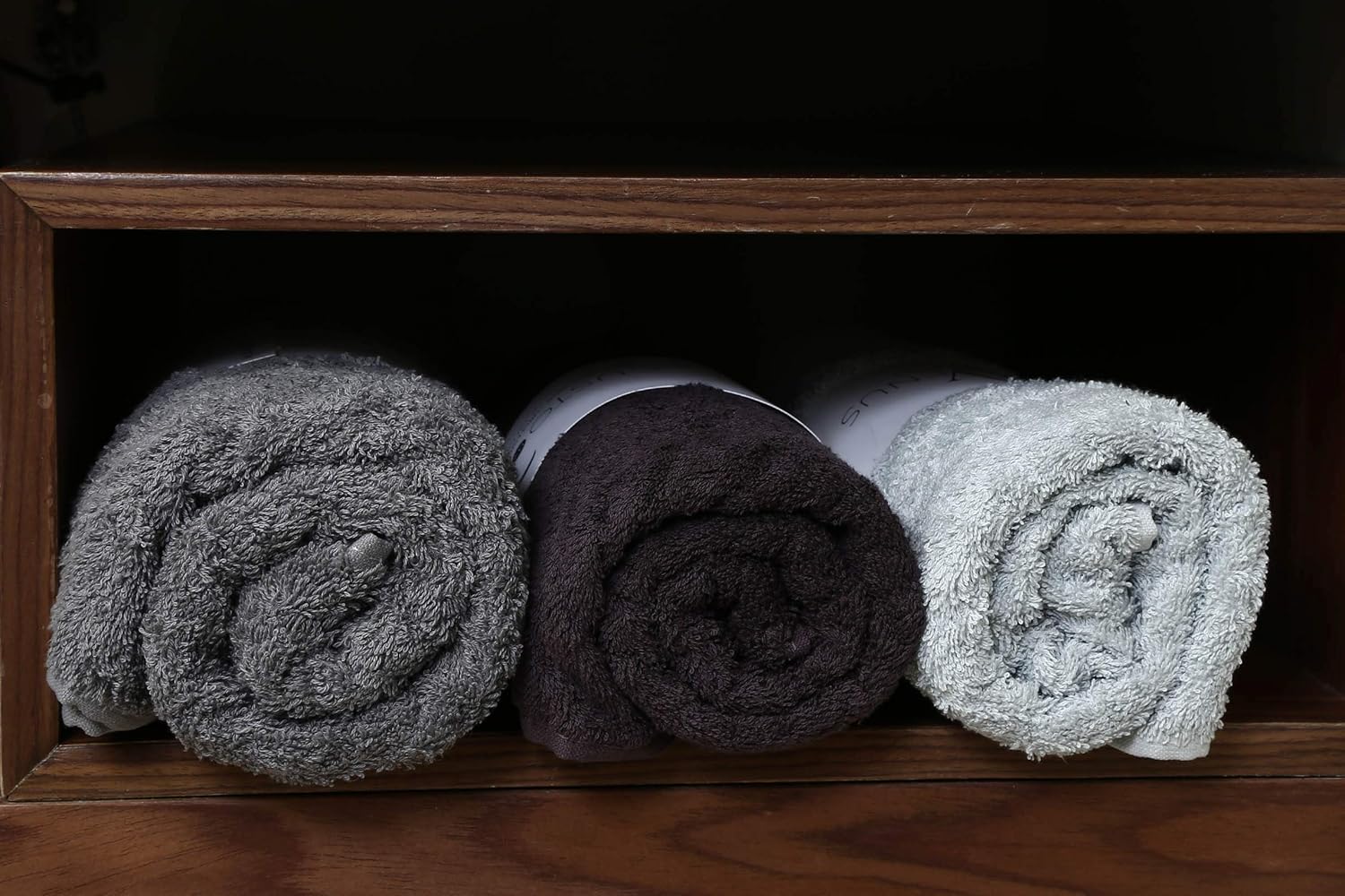 Gusto by Venus – 3 Piece Premium Turkish Cotton Bath Towel Set – Bathroom, Kitchen, Beach, Highly Absorbent, Ultra Soft, Quick-Dry, Washer Safe - 19 x 35 Inches: Kitchen & Dining