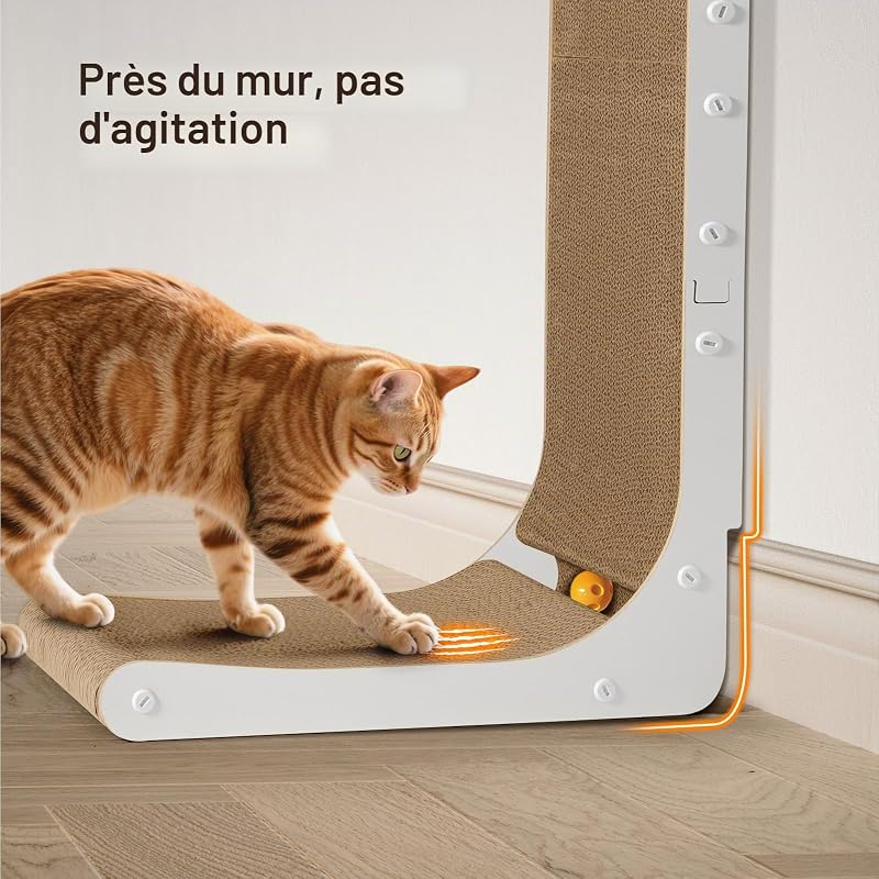 Griffoir Chat Carton en Forme de L 68cm, Épais avec Boules en Peluche et à Grelot, Grande Taille à Fixer au Mur, Jouet pour Protéger Meubles