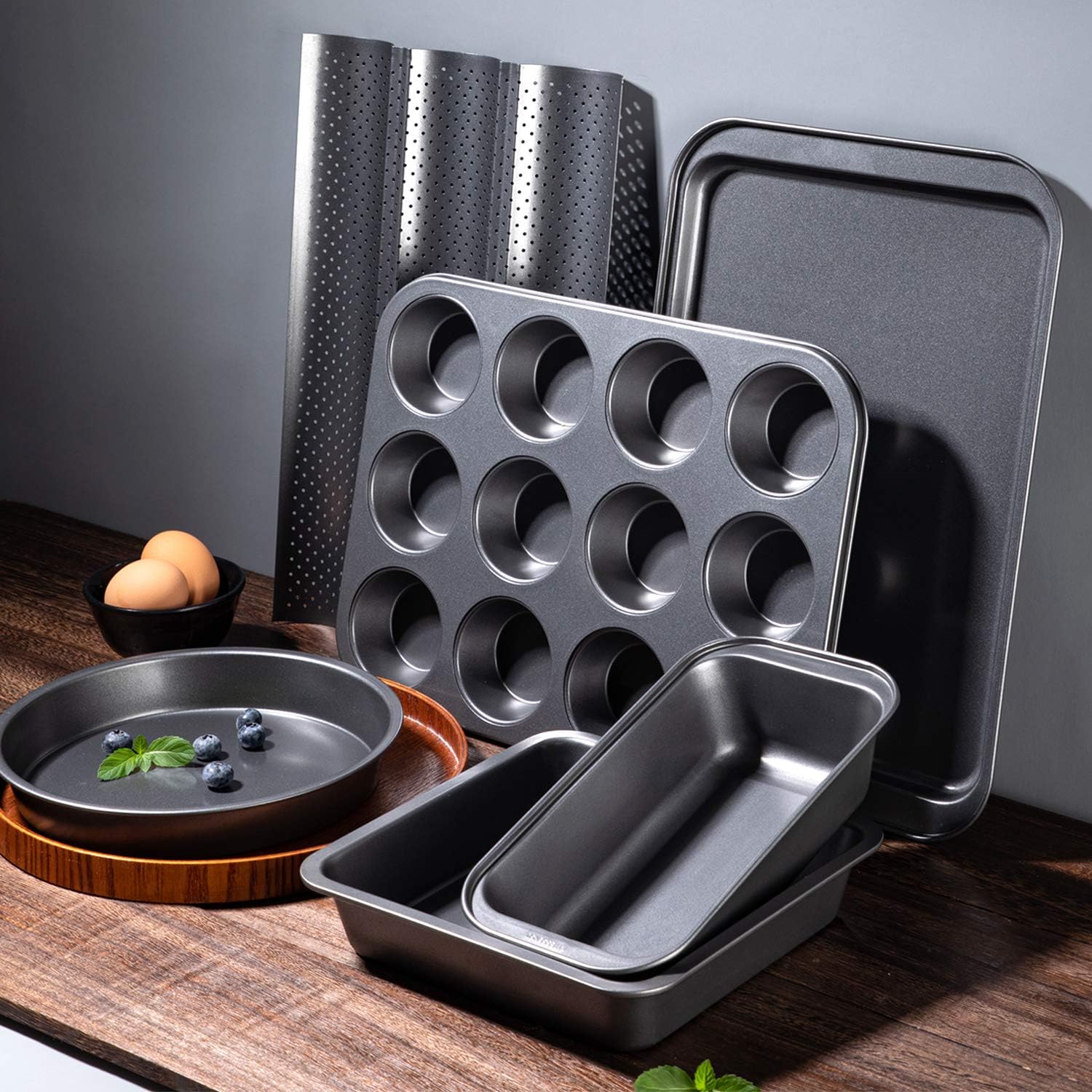 KITESSENSU Baking Pans Sets Nonstick, Bakeware Set with Round Cake Pan, Square Cake Pan, Loaf Pan, Cup Muffin Pan, Baguette Pan, Cookie Sheet & Silicone Oven Mitts, Carbon Steel Bake Set 7-Piece: Kitchen & Dining