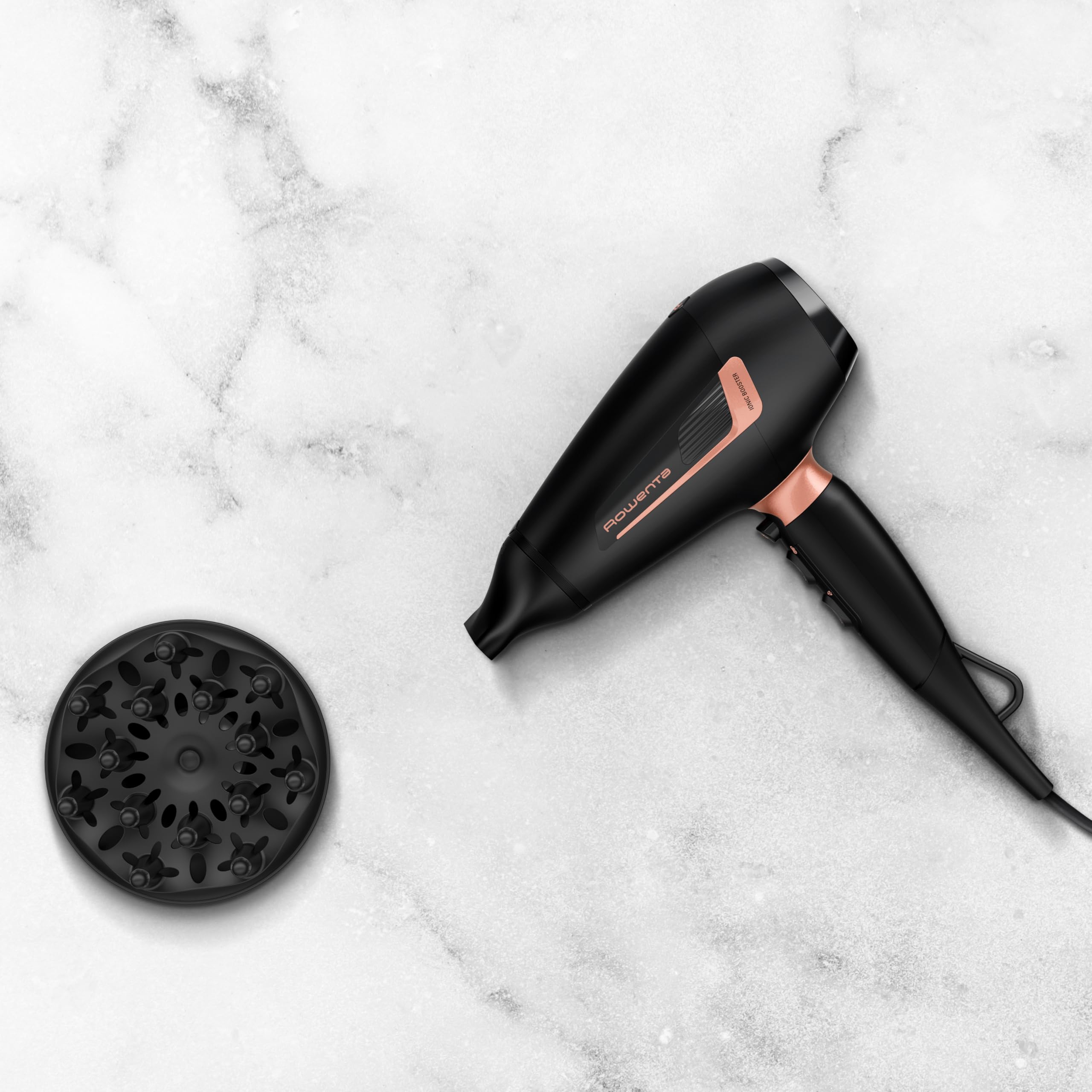 Rowenta Pro Expert Haartrockner, 2200-Watt-Pro-AC-Motor, besonders schnelle Trocknung, Ionen-Booster-Technologie, vielseitiges Zubehör, einfach zu bedienen, Kaltstufe, Schwarz/Roségold, CV8830F0 8