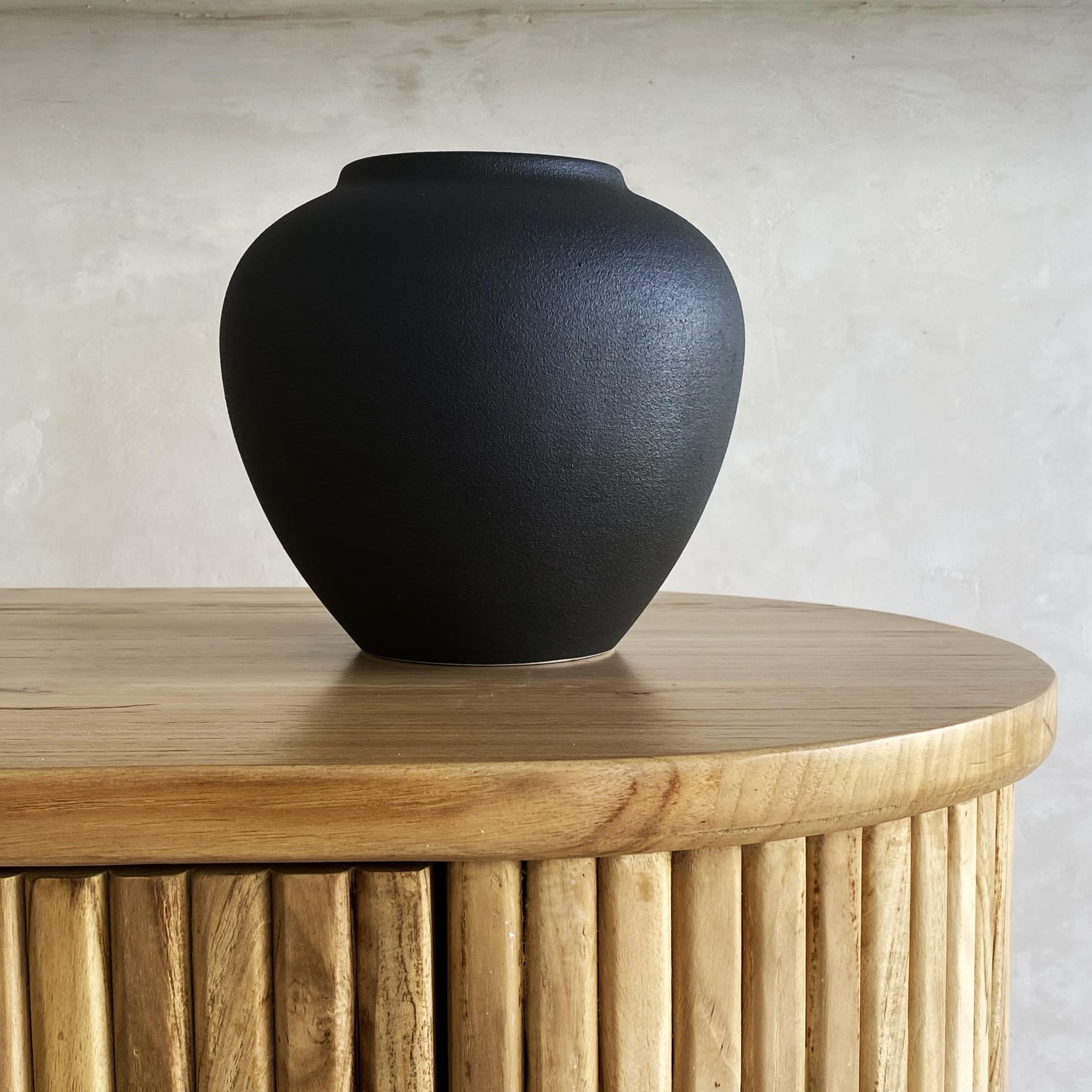 Photo 1 of MORSHA Ceramic Faded Black Vase Home Décor, Flower Vase Modern Trendy, Minimalist Utensil Holder Farmhouse Round Vintage vase Bookshelf Dining Table Coffee Table Décor, Size 7" (18cm) 1 Pack