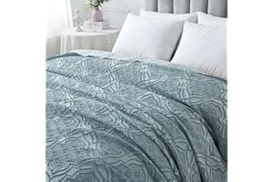Caressma Bedspread Agate Green Queen Size, Vintage Cozy 3D Geometric Decorative Jacquard Coverlet, Super Soft for Couch and Bed, Travel Lightweight Quilt (90 x 90”)